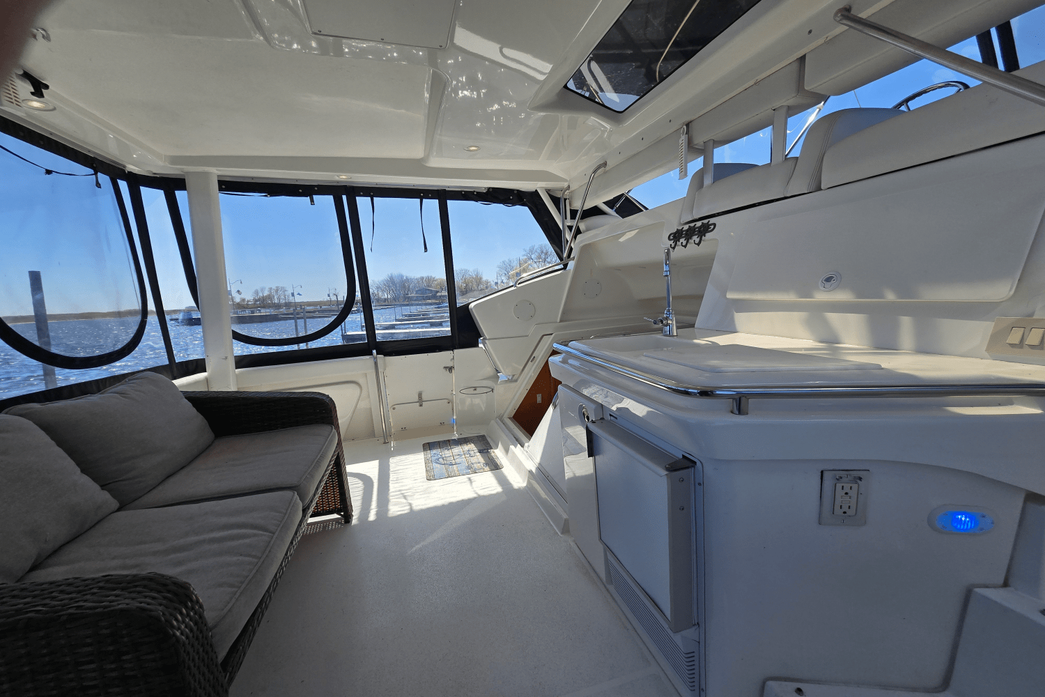 2001 Silverton 392 MOTOR YACHT Image Thumbnail #25