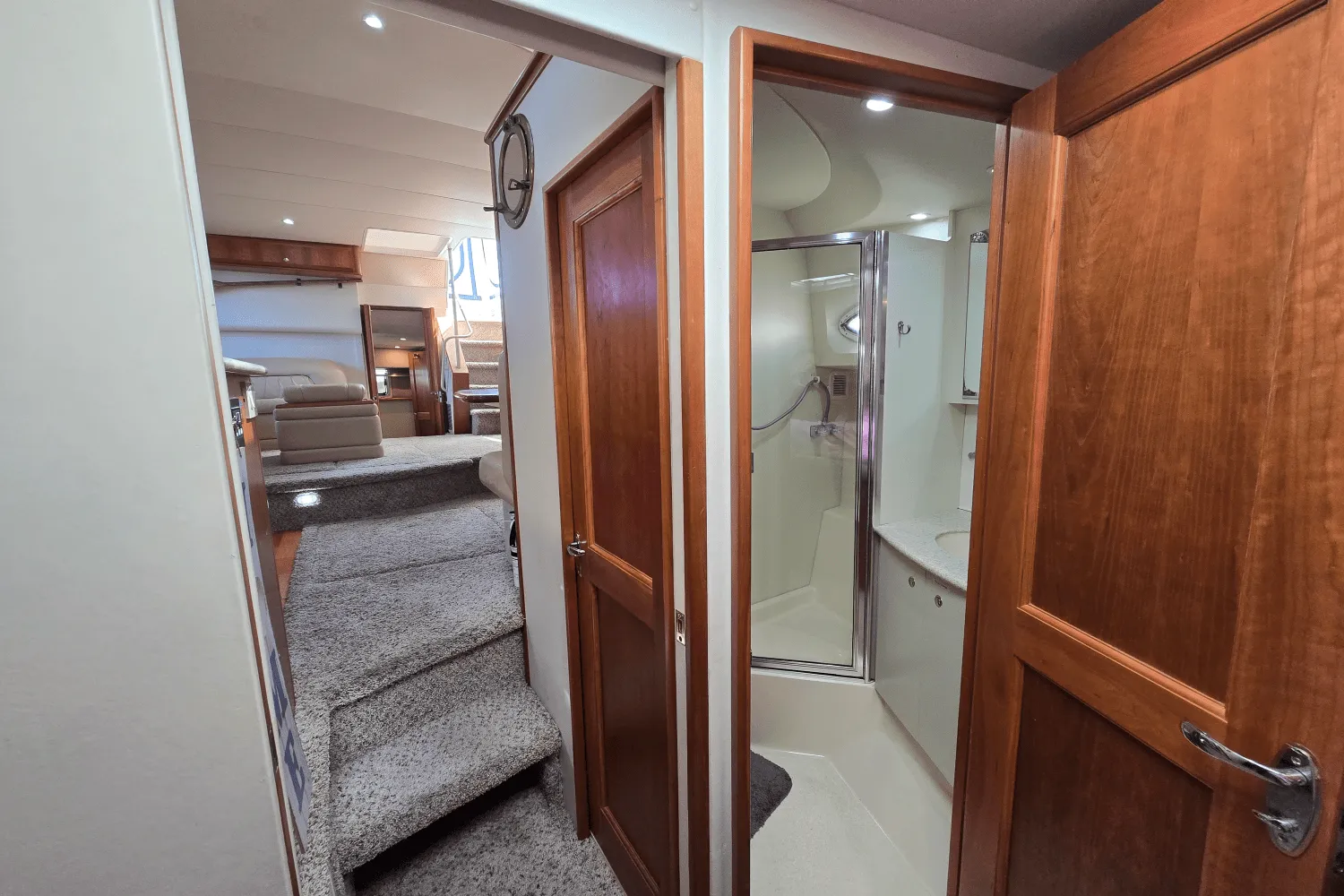 2001 Silverton 392 MOTOR YACHT Image Thumbnail #37