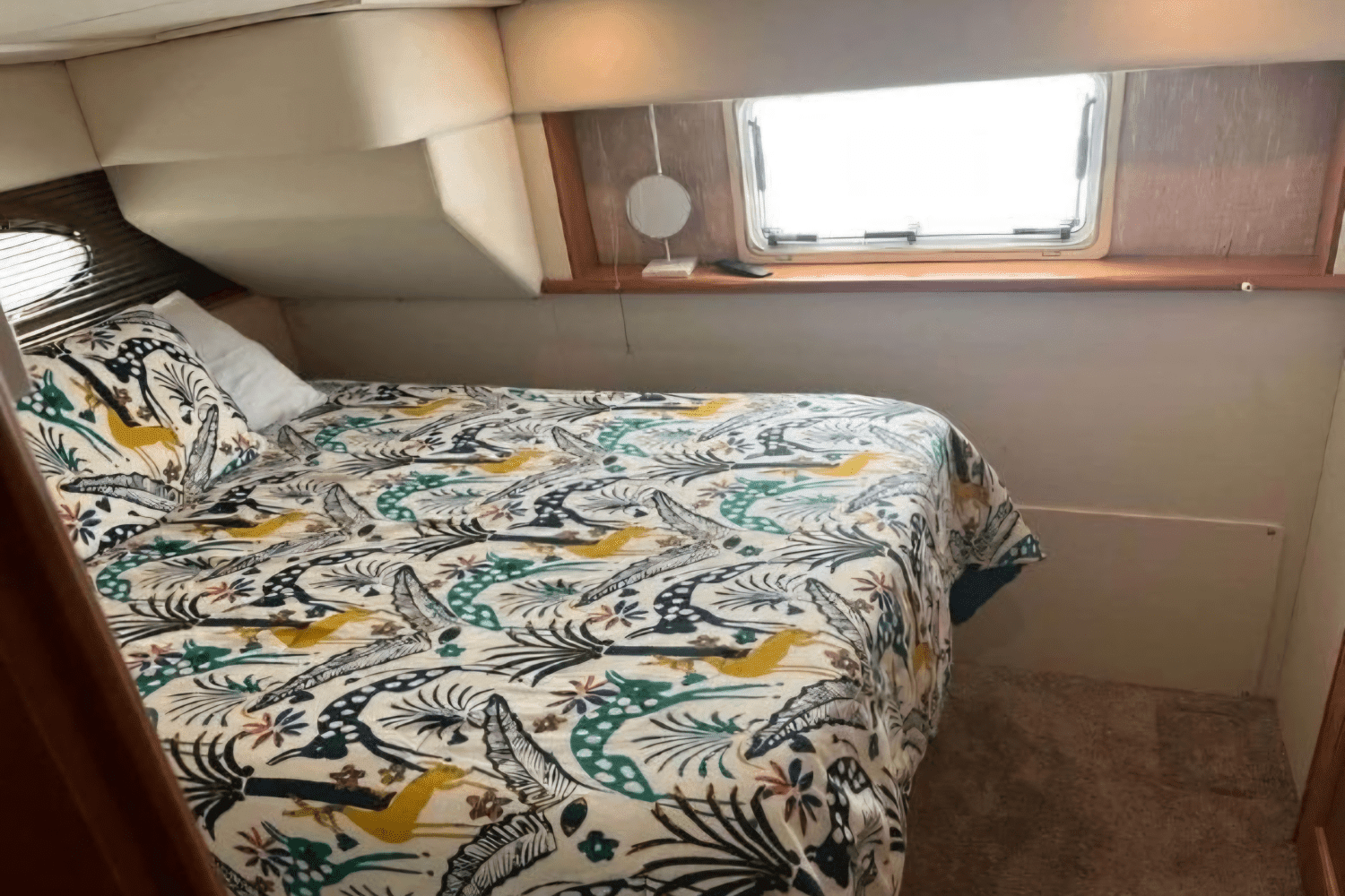 2001 Silverton
                                                             392 MOTOR YACHT Image Thumbnail #19