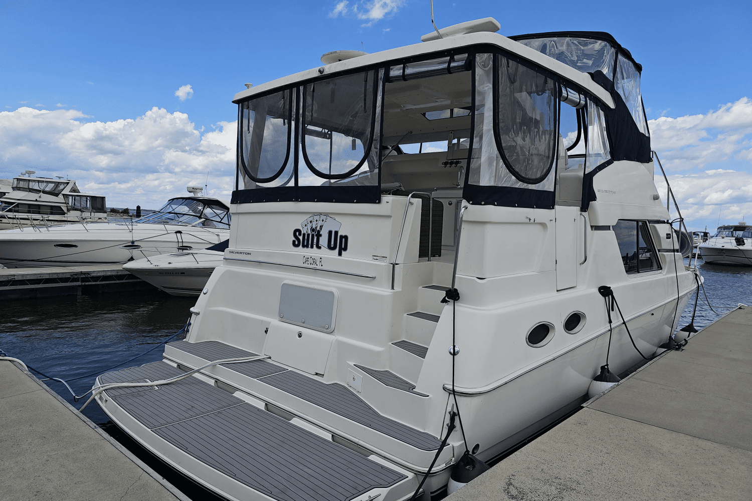 2001 Silverton
                                                             392 MOTOR YACHT Image Thumbnail #5