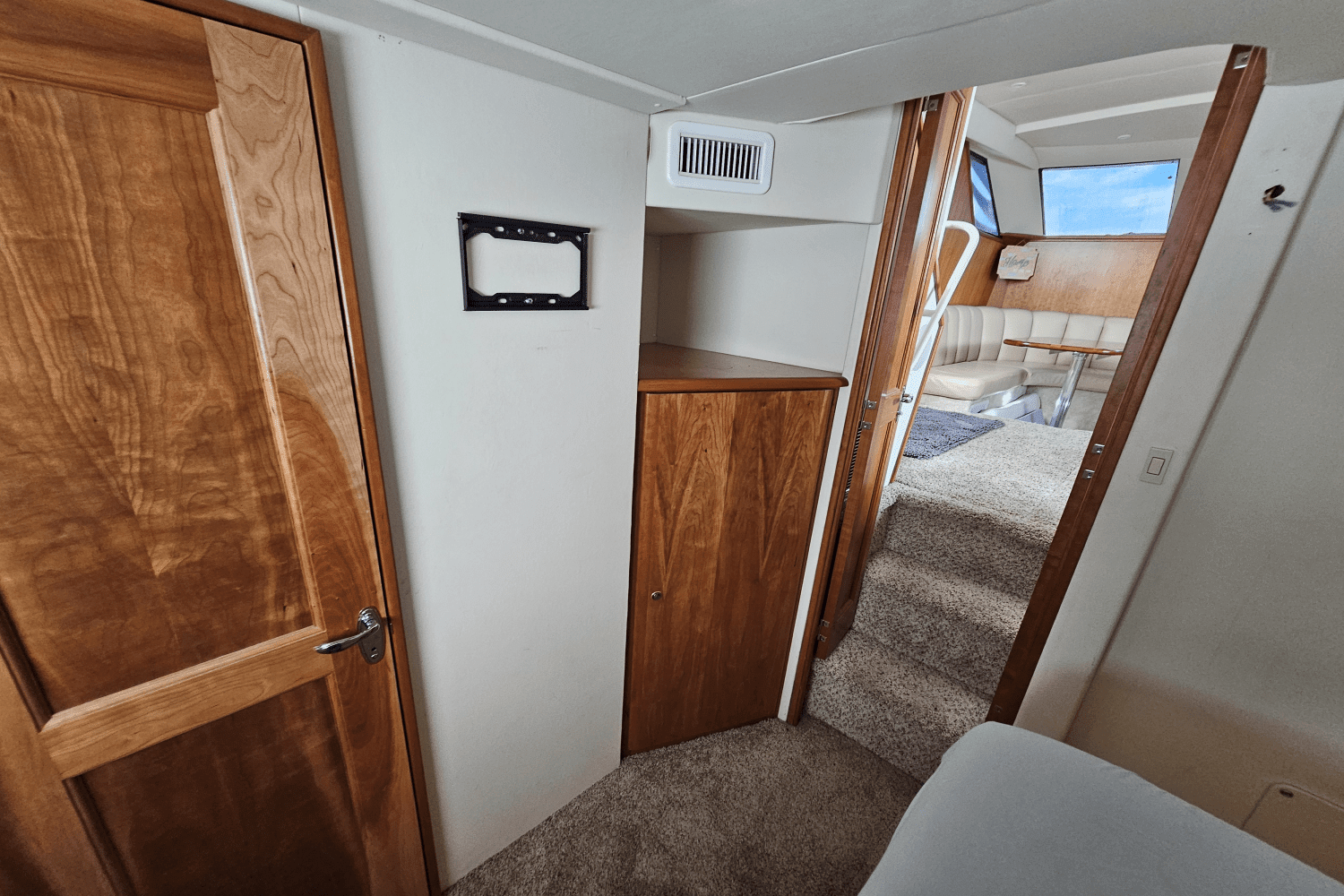 2001 Silverton
                                                             392 MOTOR YACHT Image Thumbnail #22