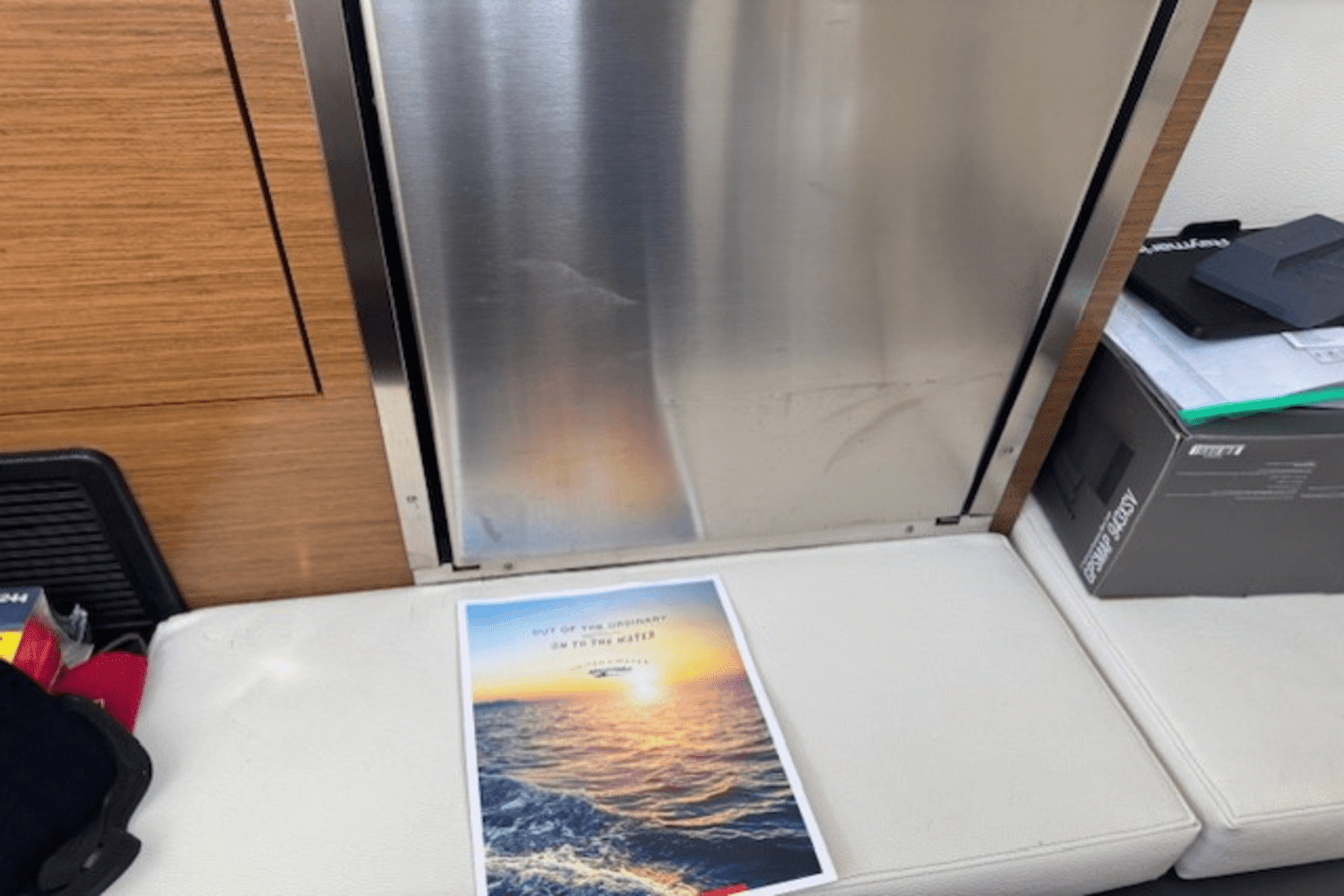 2019 Cruisers Yachts 338 GLS OB Image Thumbnail #33