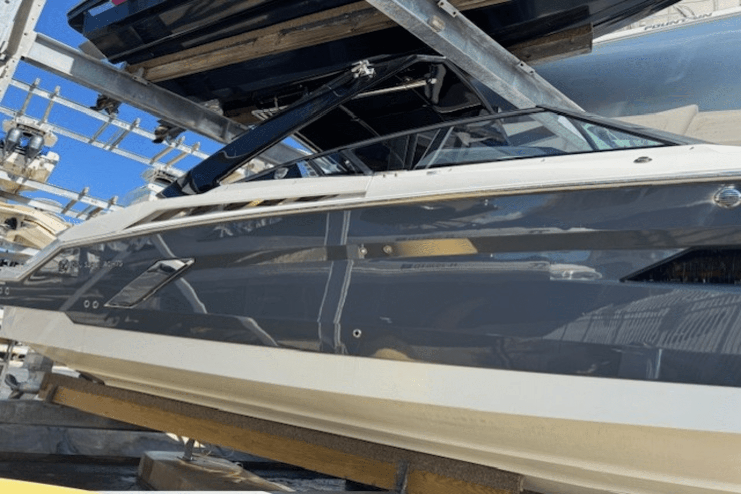 2019 Cruisers Yachts 338 GLS OB Image Thumbnail #49