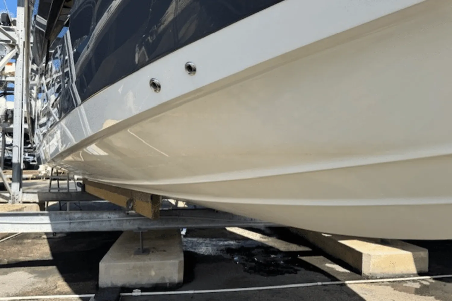 2019 Cruisers Yachts 338 GLS OB Image Thumbnail #58