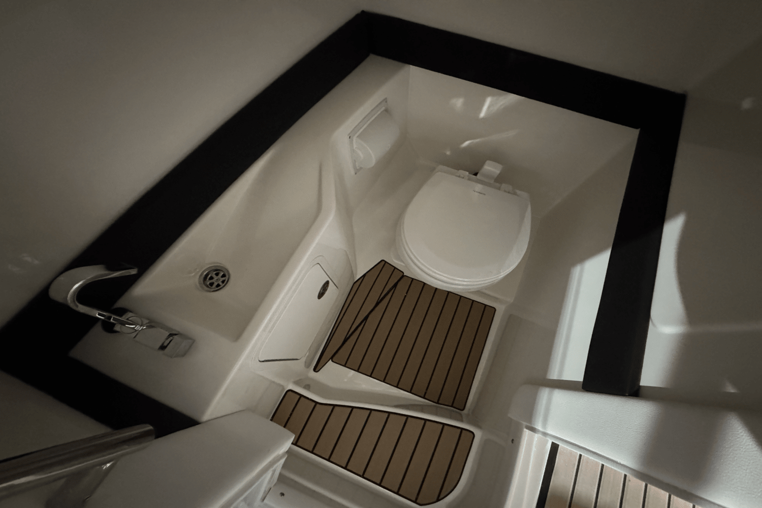 2025 Sea Ray SLX 280 Image Thumbnail #41