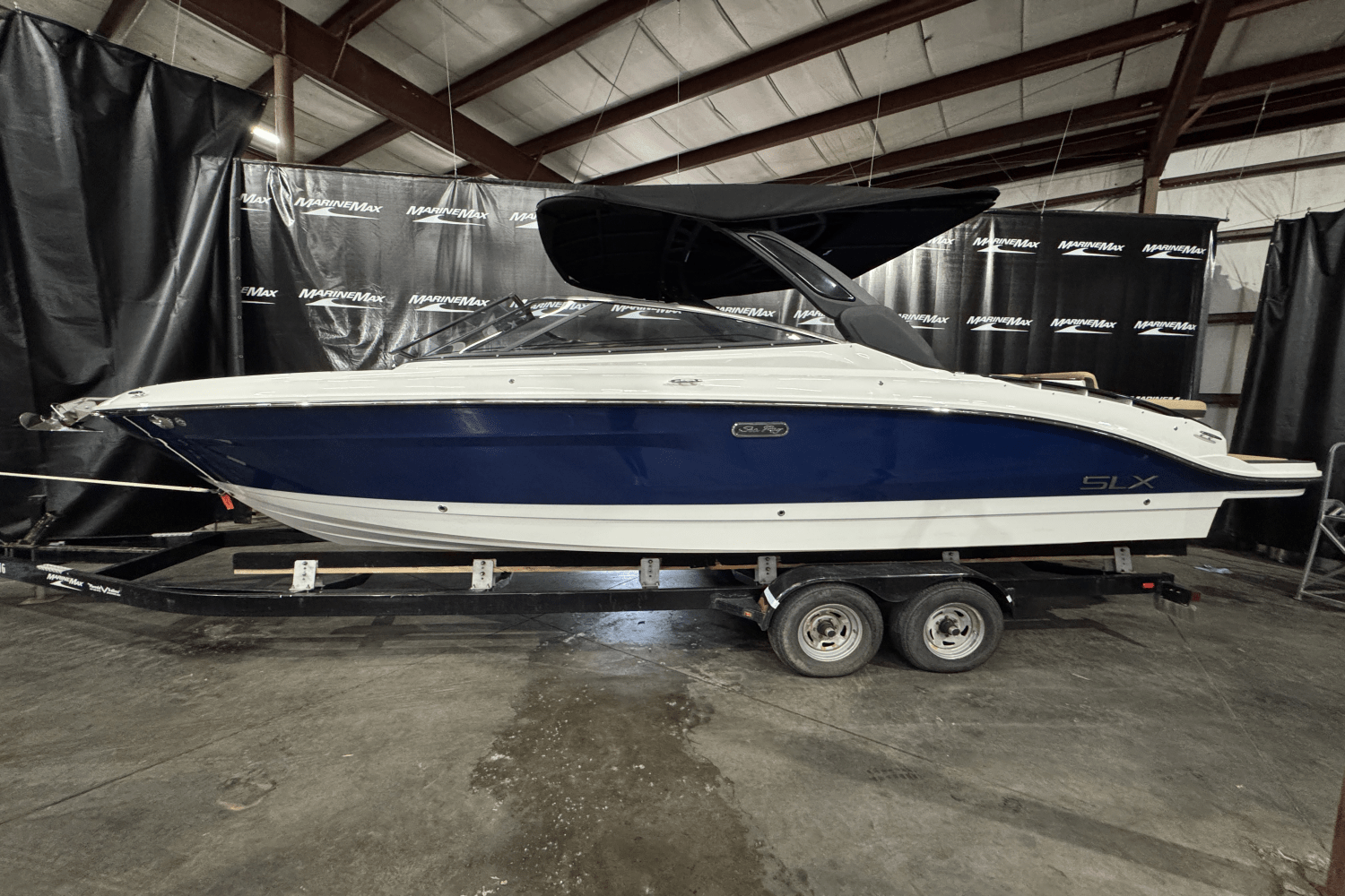 2025 Sea Ray SLX 280 Image Thumbnail #3