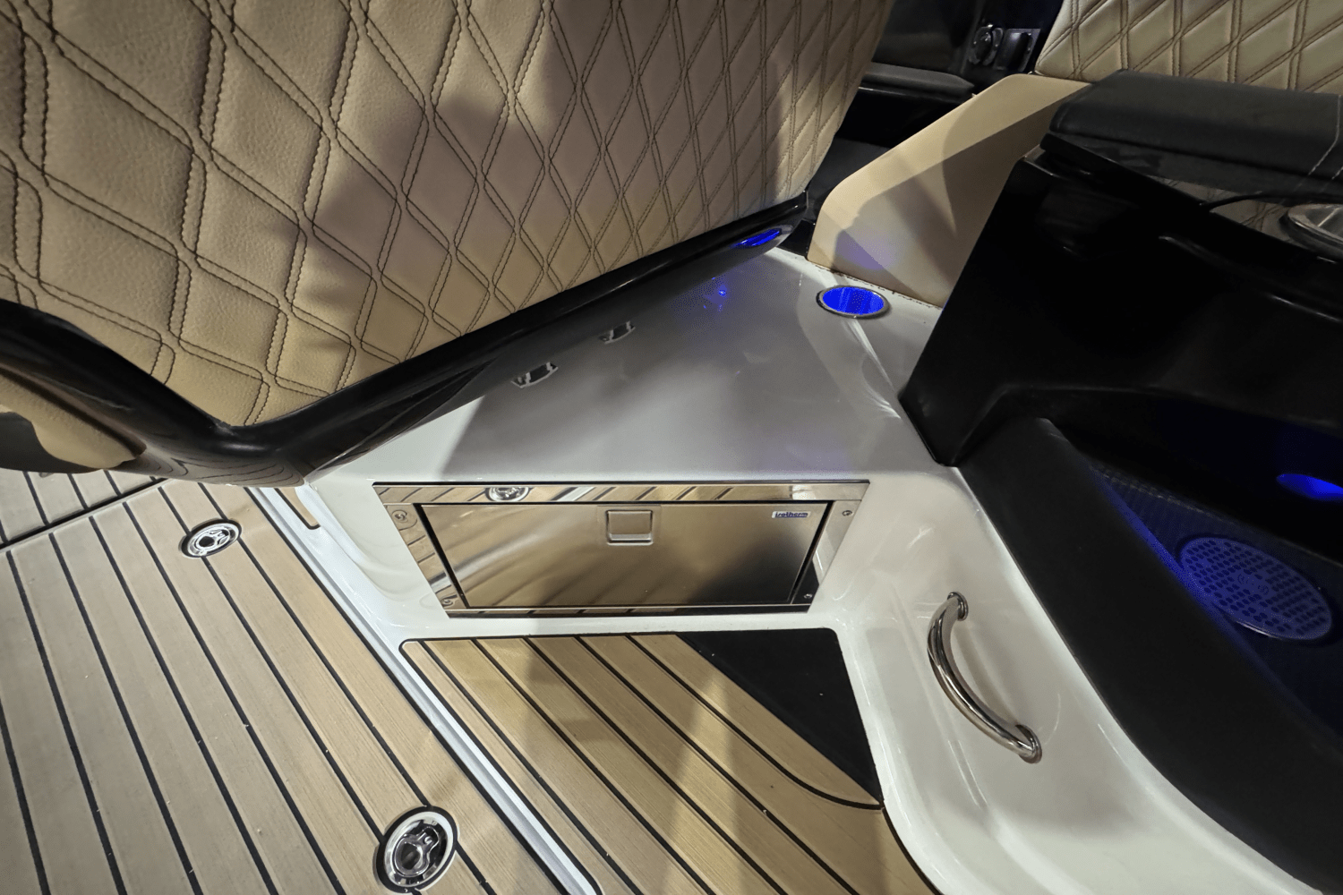 2025 Sea Ray SLX 280 Image Thumbnail #30