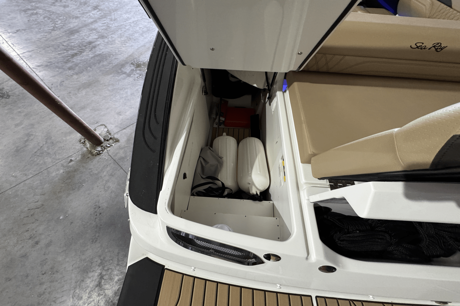 2025 Sea Ray SLX 280 Image Thumbnail #18