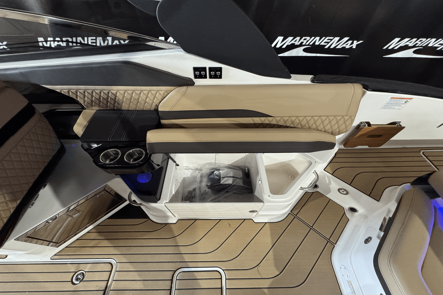 2025 Sea Ray SLX 280 Image Thumbnail #27