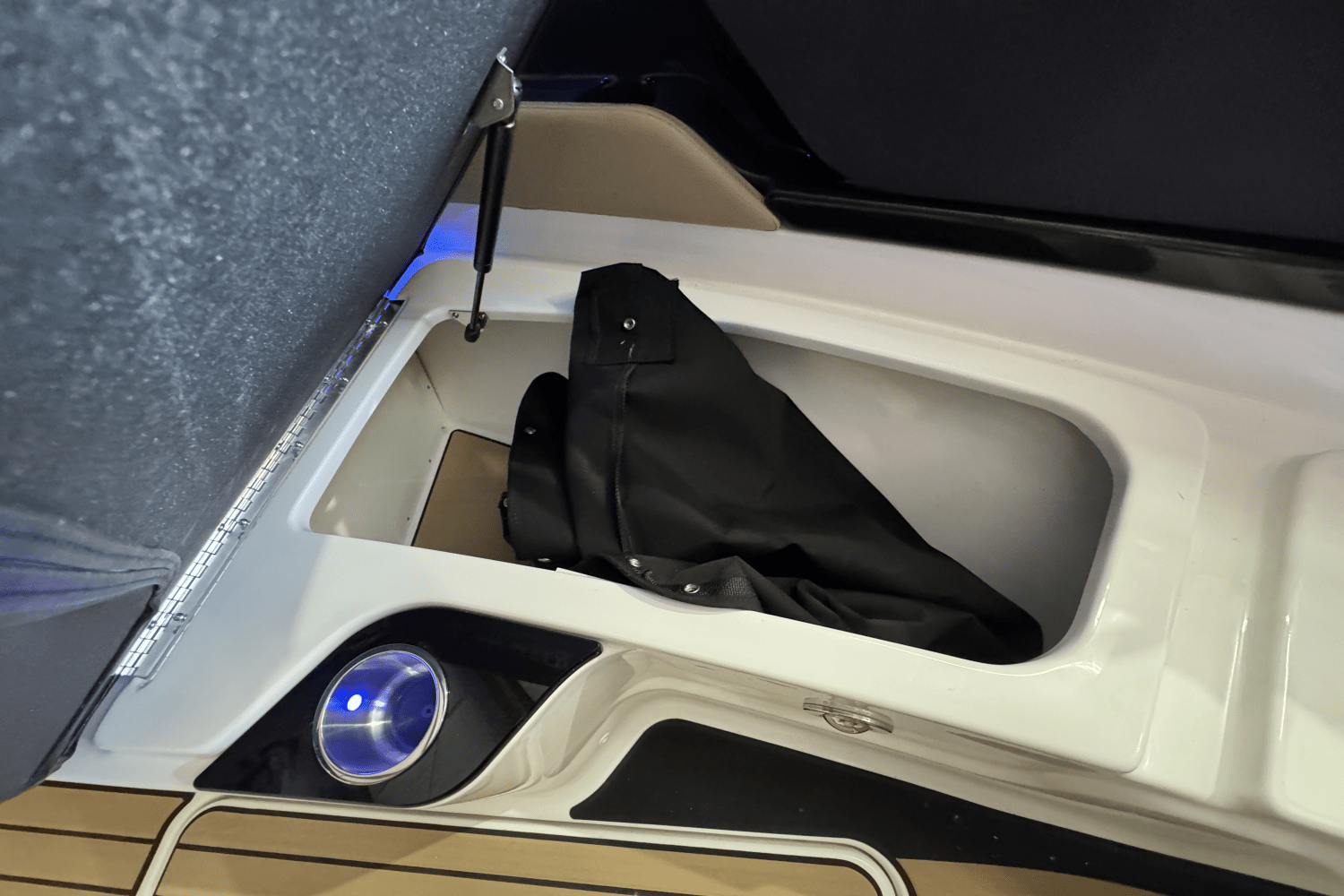 2025 Sea Ray SLX 280 Image Thumbnail #65