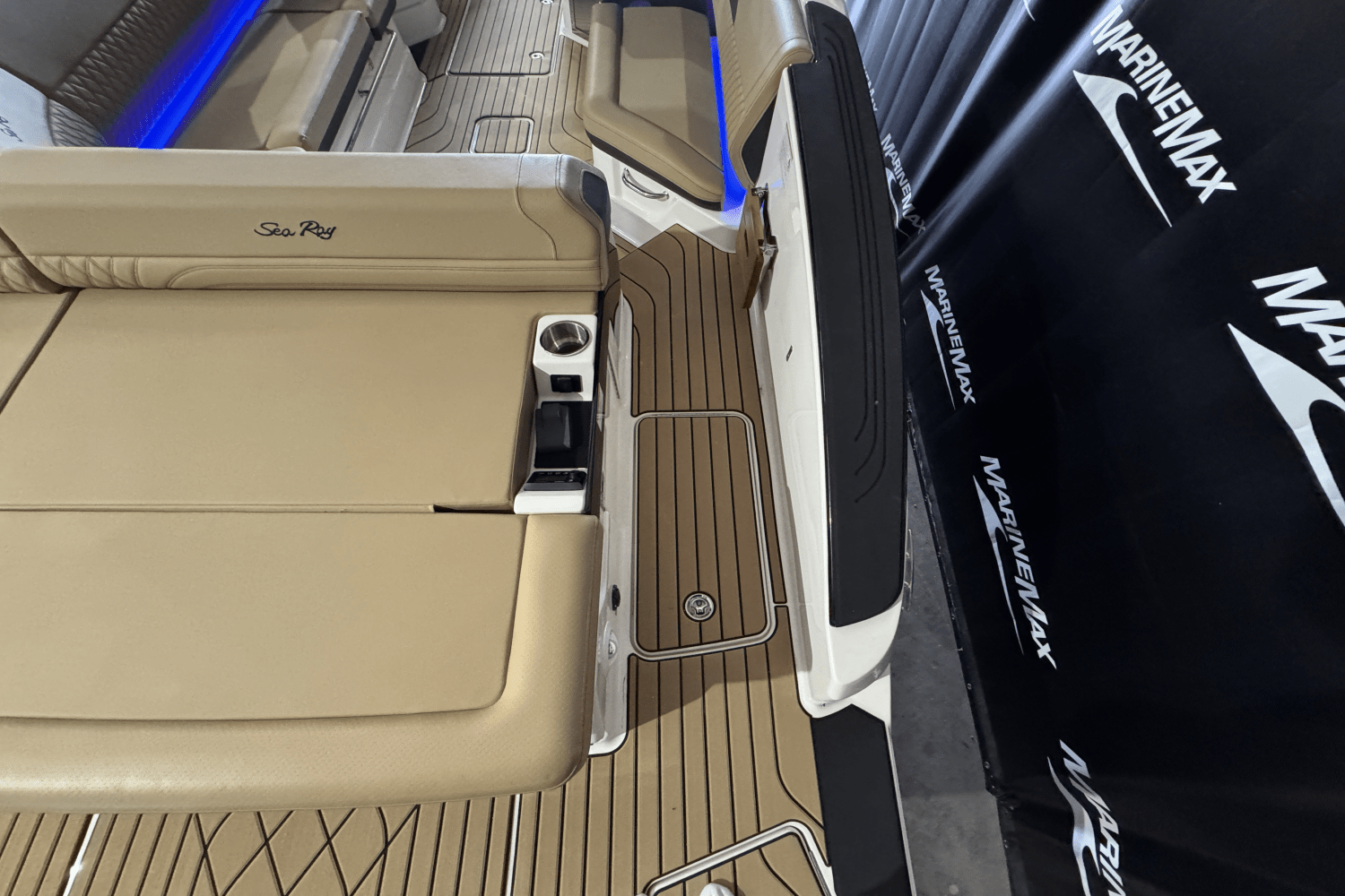 2025 Sea Ray SLX 280 Image Thumbnail #22