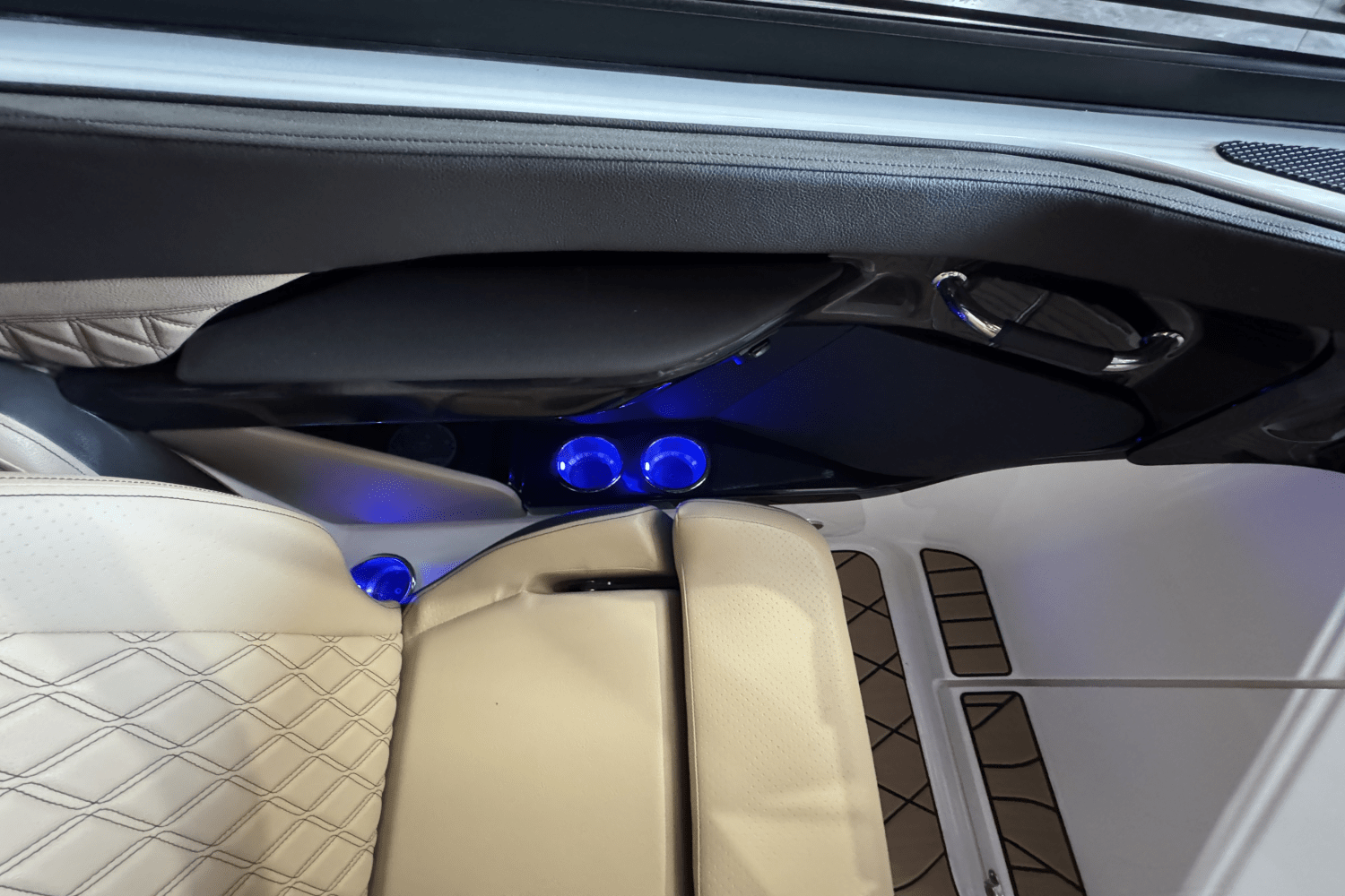 2025 Sea Ray SLX 280 Image Thumbnail #38
