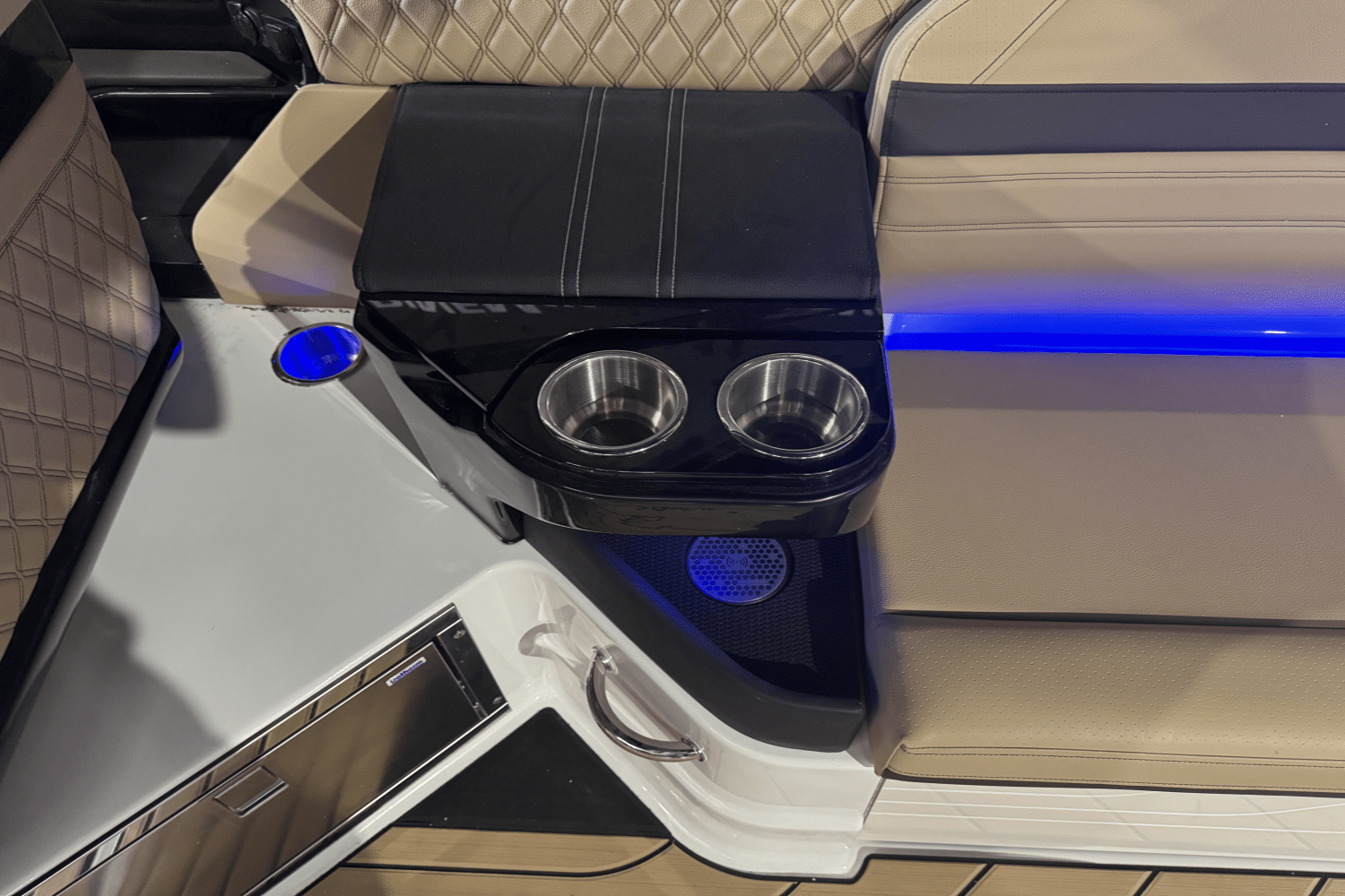 2025 Sea Ray SLX 280 Image Thumbnail #28