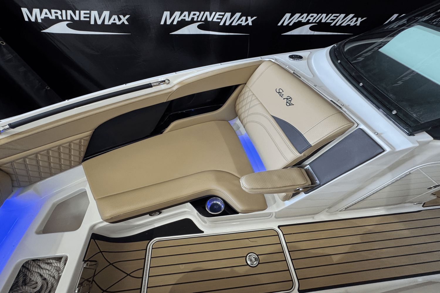 2025 Sea Ray SLX 280 Image Thumbnail #68