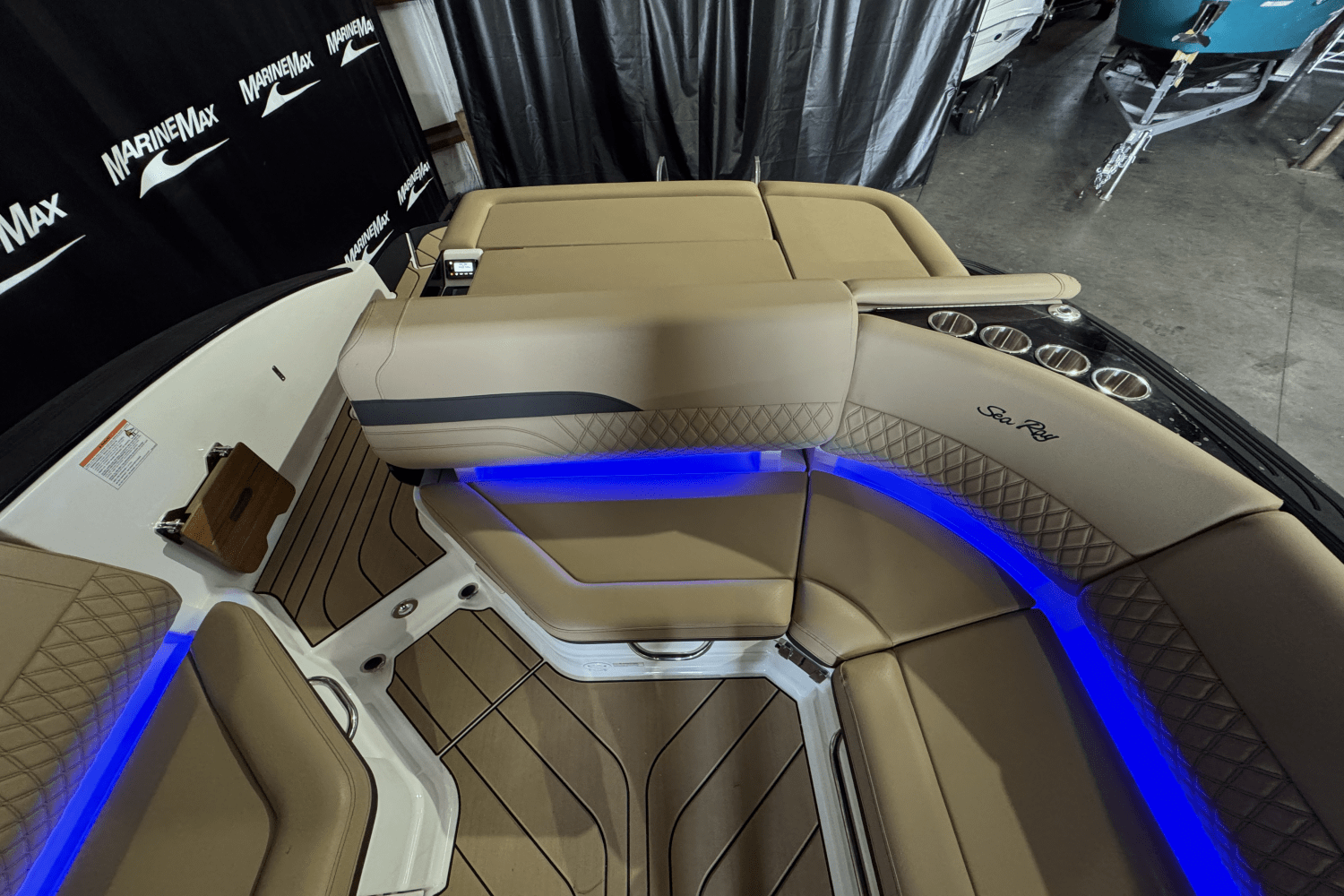2025 Sea Ray SLX 280 Image Thumbnail #20
