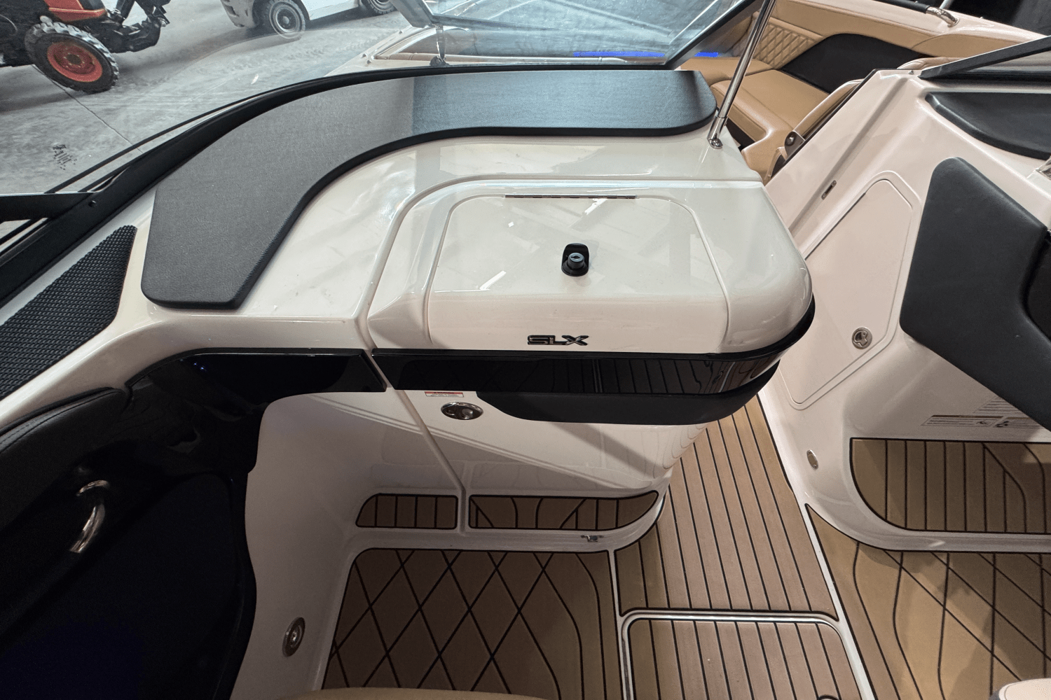 2025 Sea Ray SLX 280 Image Thumbnail #39
