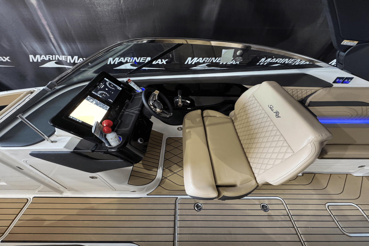 2025 Sea Ray SLX 280 Image Thumbnail #43