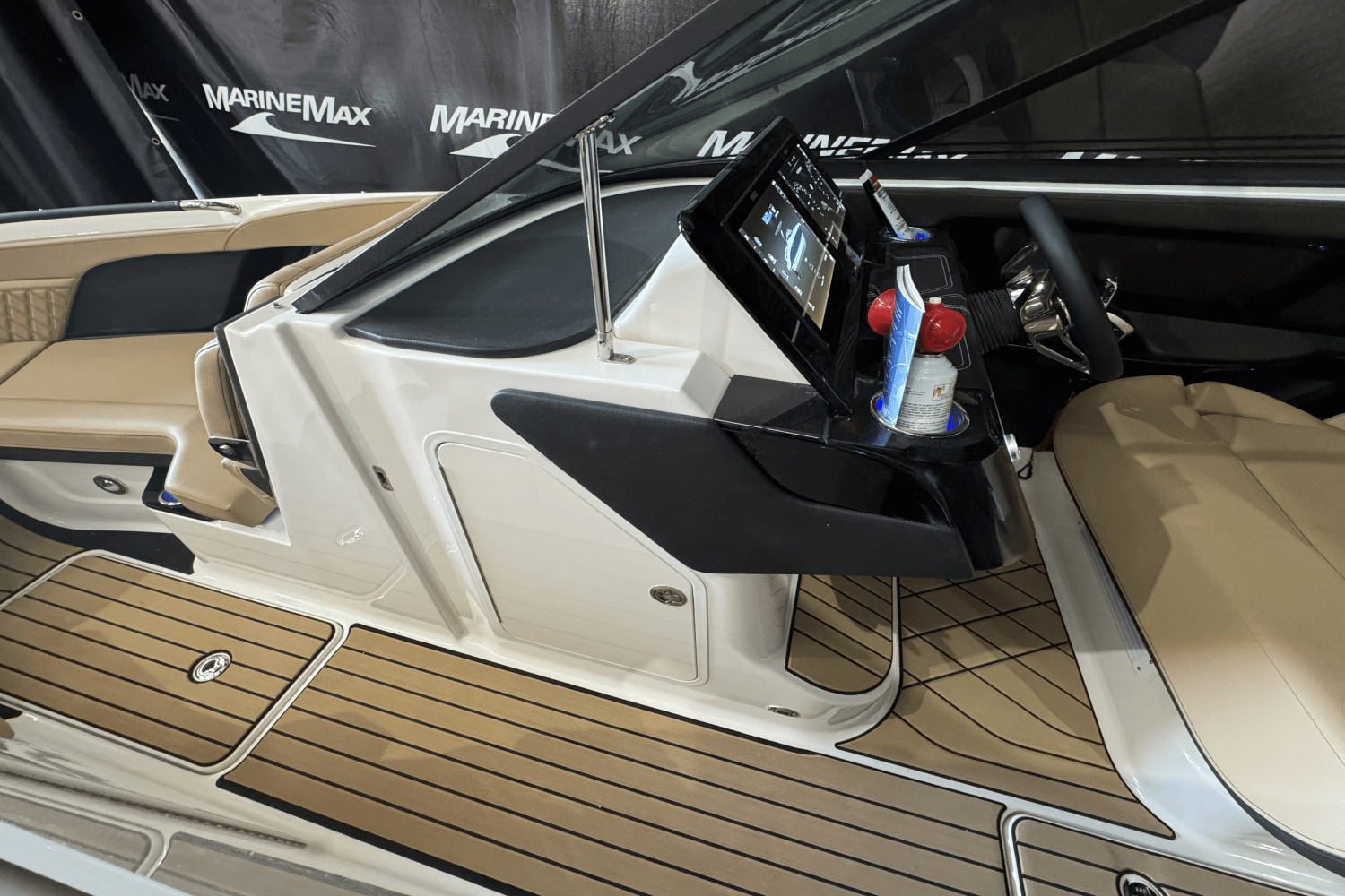 2025 Sea Ray SLX 280 Image Thumbnail #53