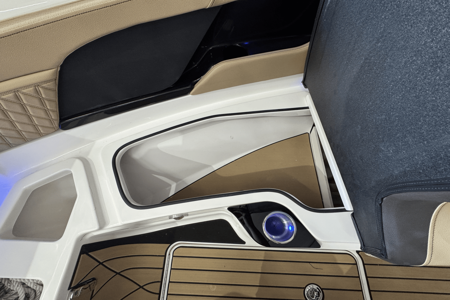 2025 Sea Ray SLX 280 Image Thumbnail #67