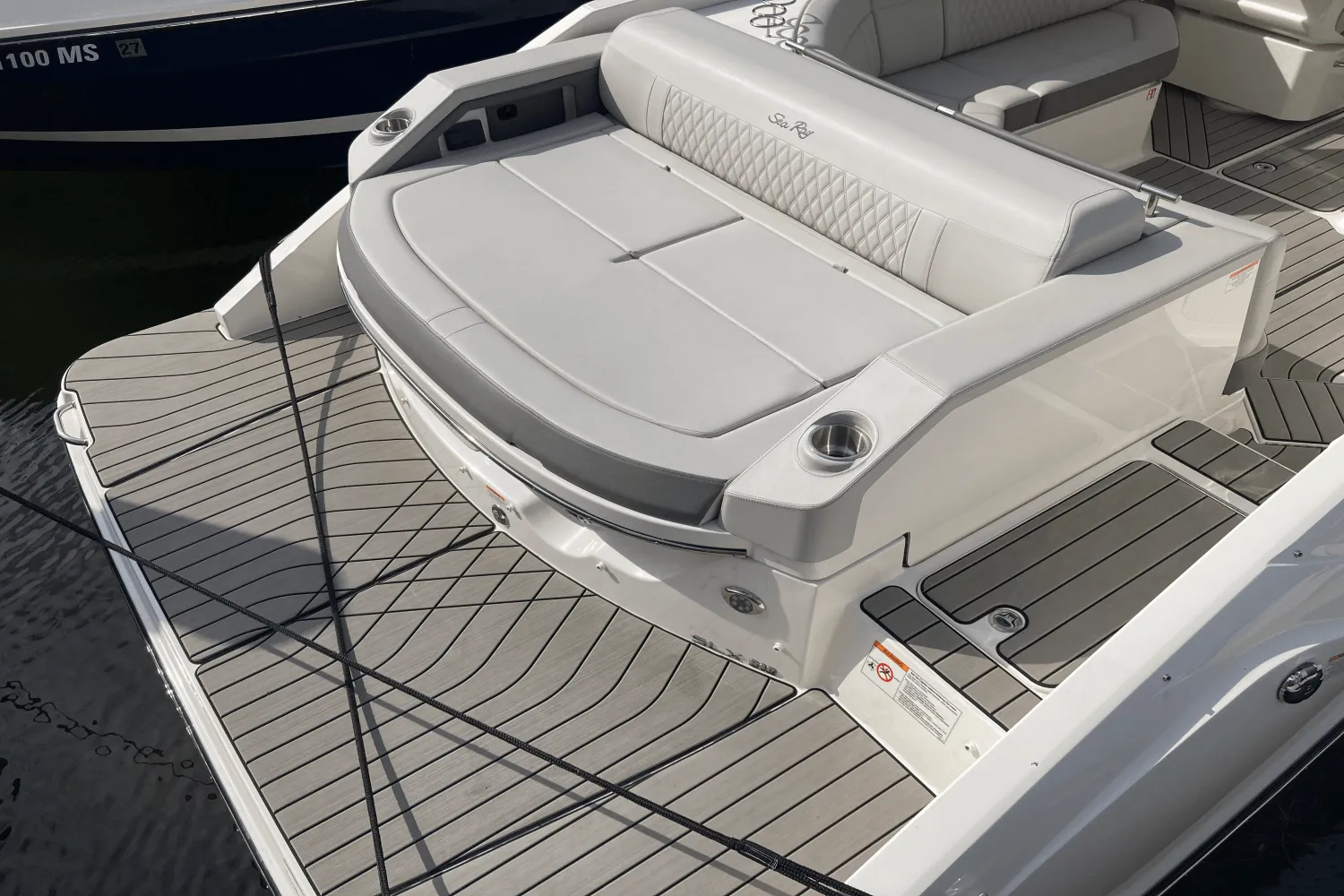 2026 Sea Ray SLX 310 Image Thumbnail #15