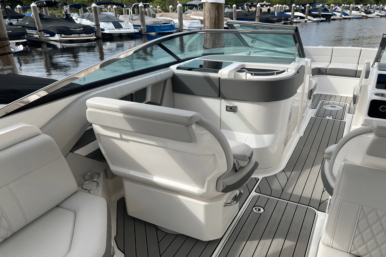 2026 Sea Ray SLX 310 Image Thumbnail #22