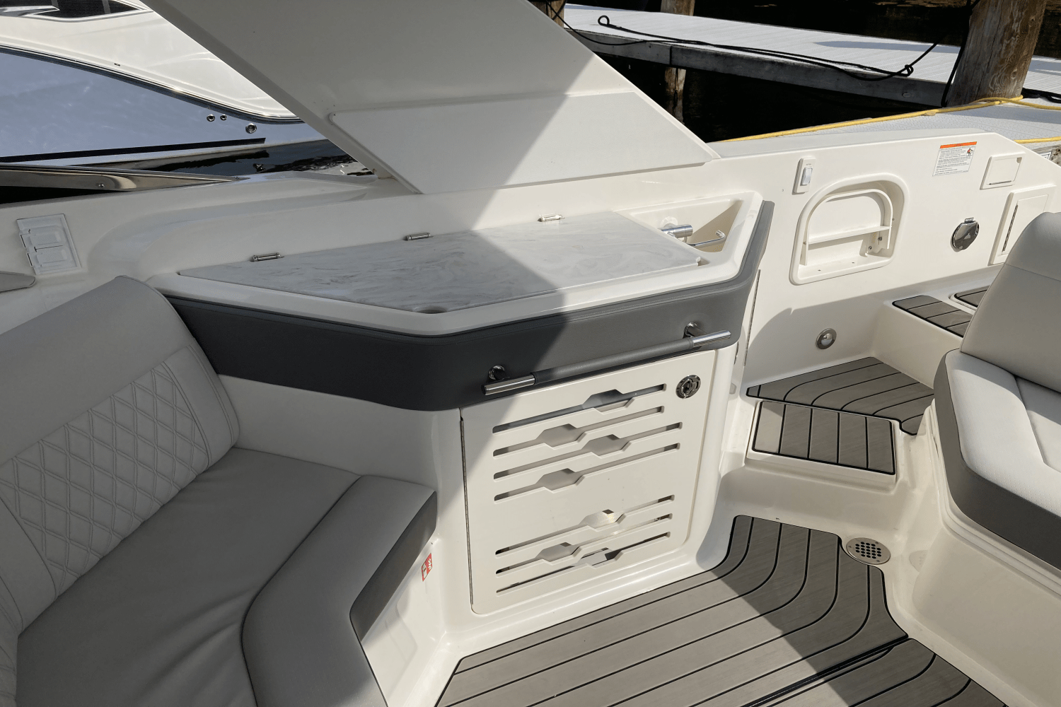 2026 Sea Ray SLX 310 Image Thumbnail #19