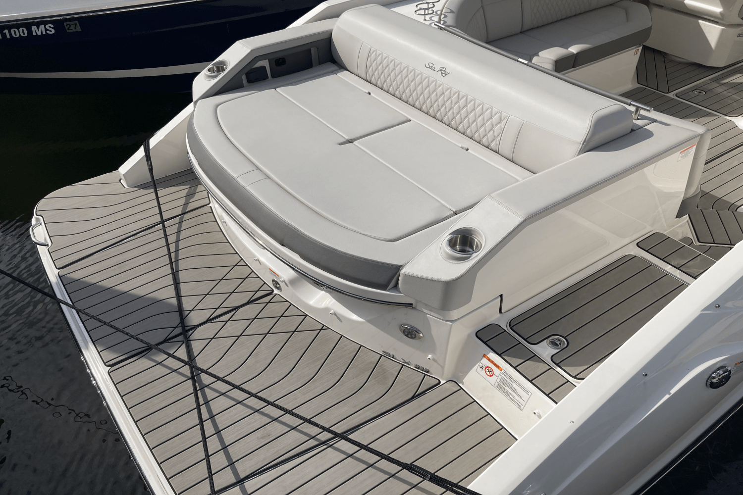 2026 Sea Ray SLX 310 Image Thumbnail #15