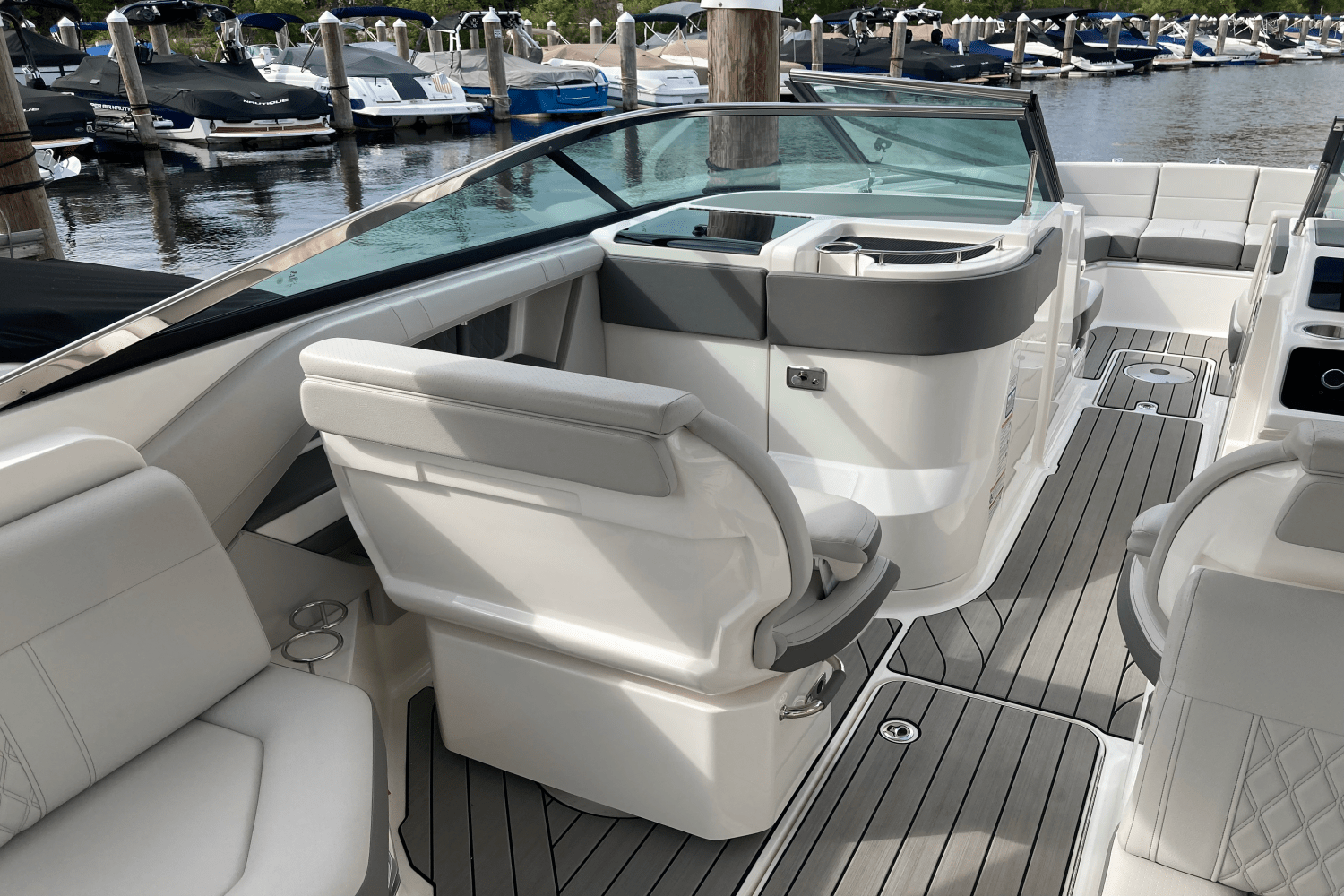 2026 Sea Ray SLX 310 Image Thumbnail #22