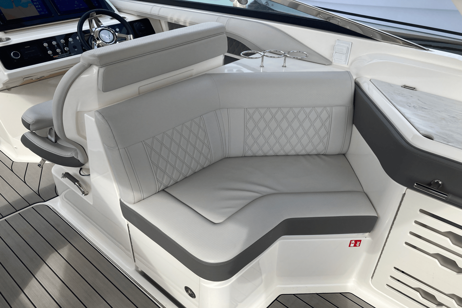 2026 Sea Ray SLX 310 Image Thumbnail #21