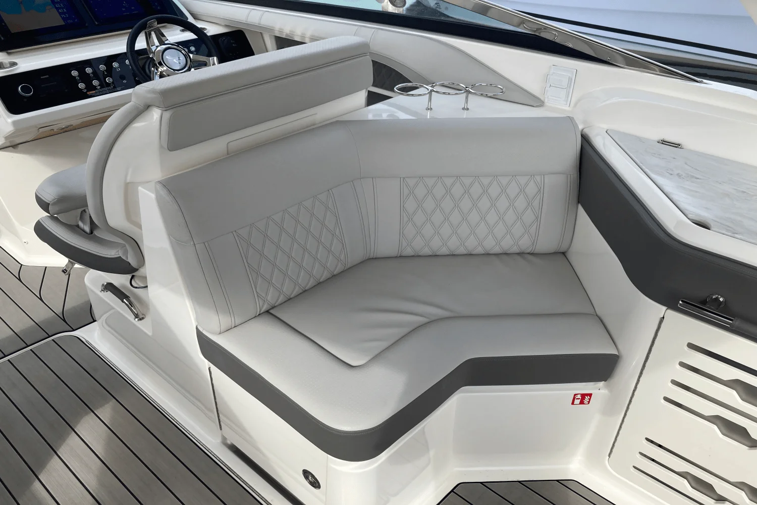 2026 Sea Ray SLX 310 Image Thumbnail #21