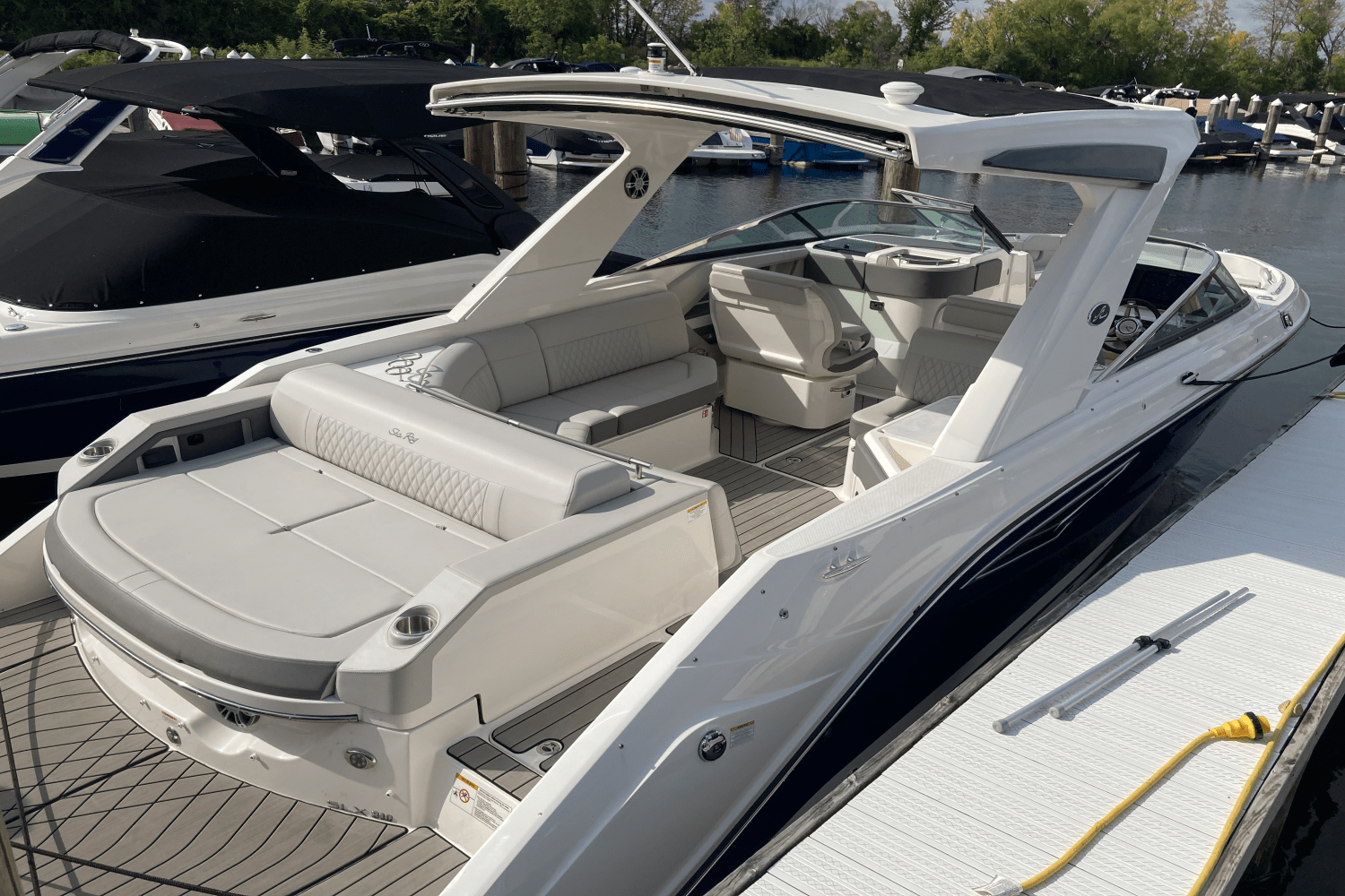 2026 Sea Ray SLX 310 Image Thumbnail #14