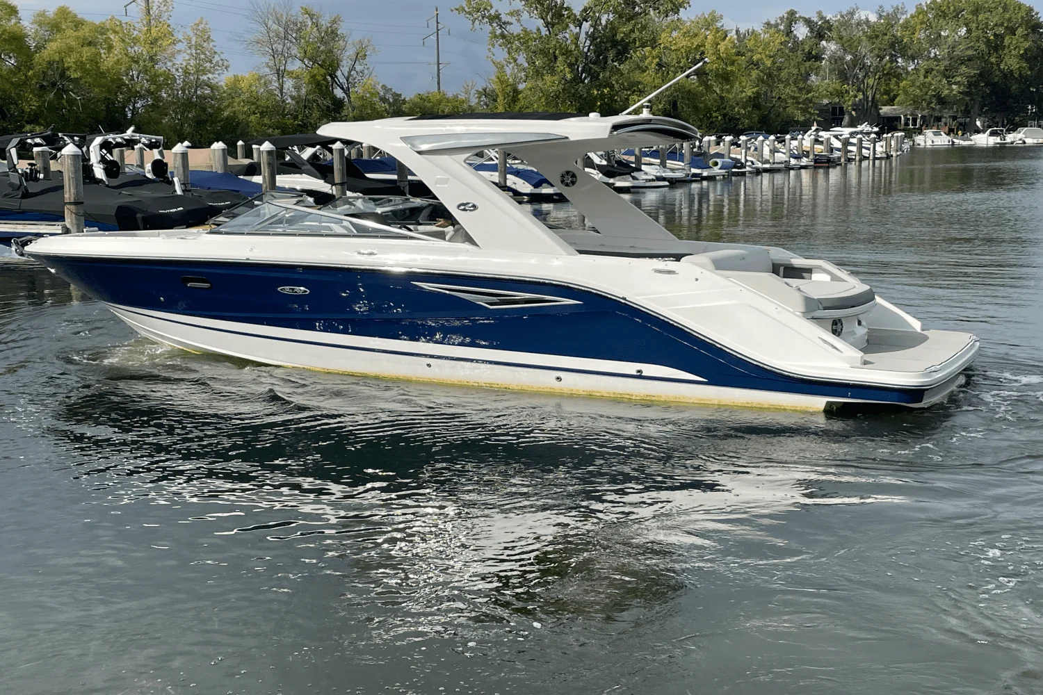 2026 Sea Ray SLX 310 Image Thumbnail #10