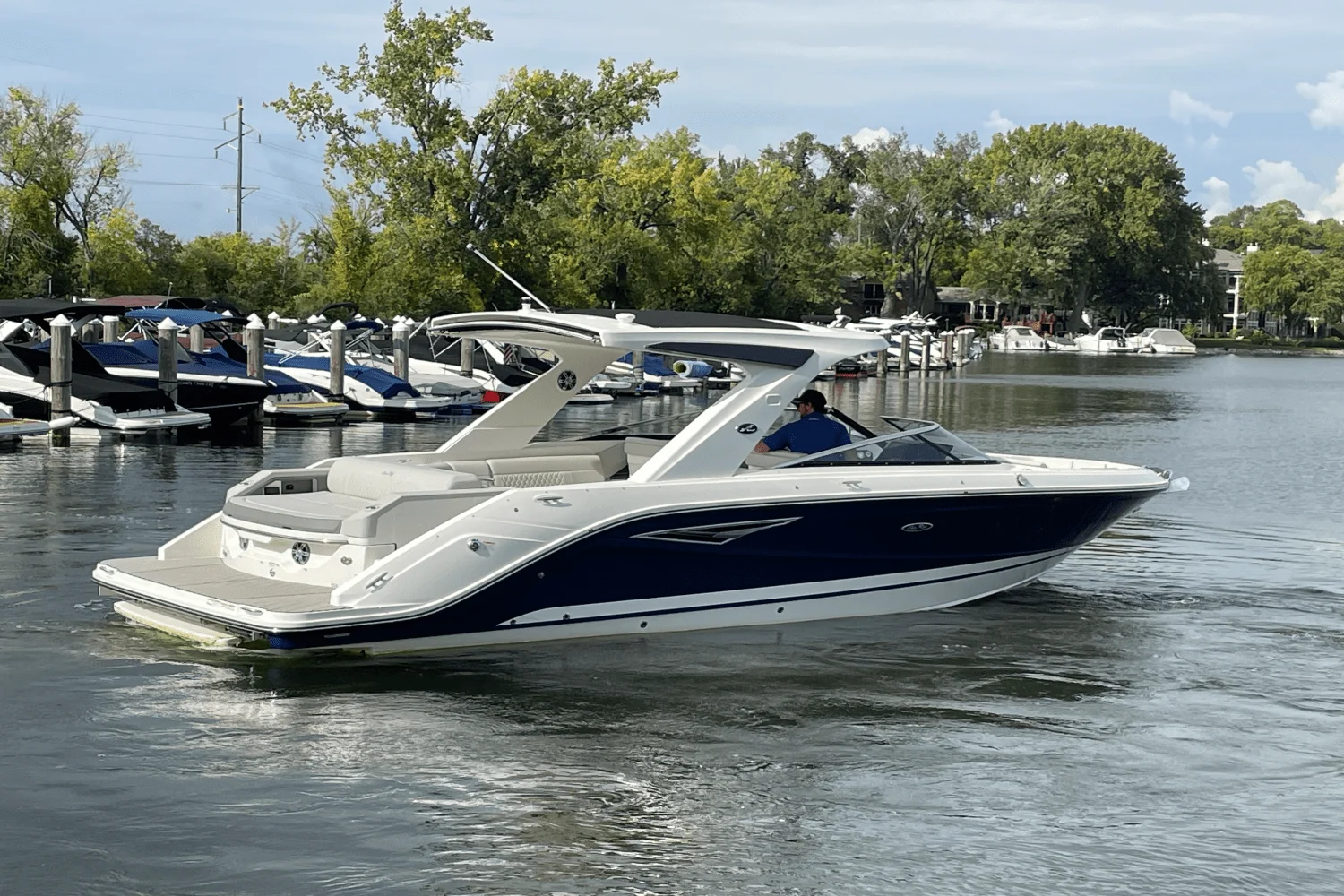 2026 Sea Ray SLX 310 Image Thumbnail #6