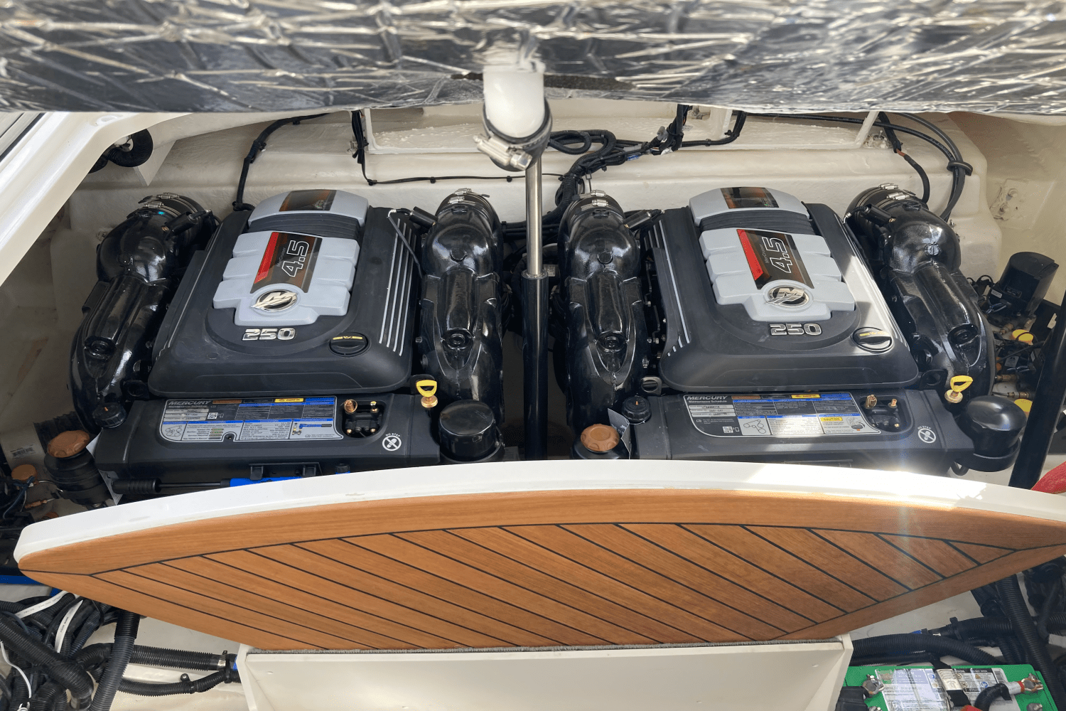 2026 Sea Ray SLX 310 Image Thumbnail #39