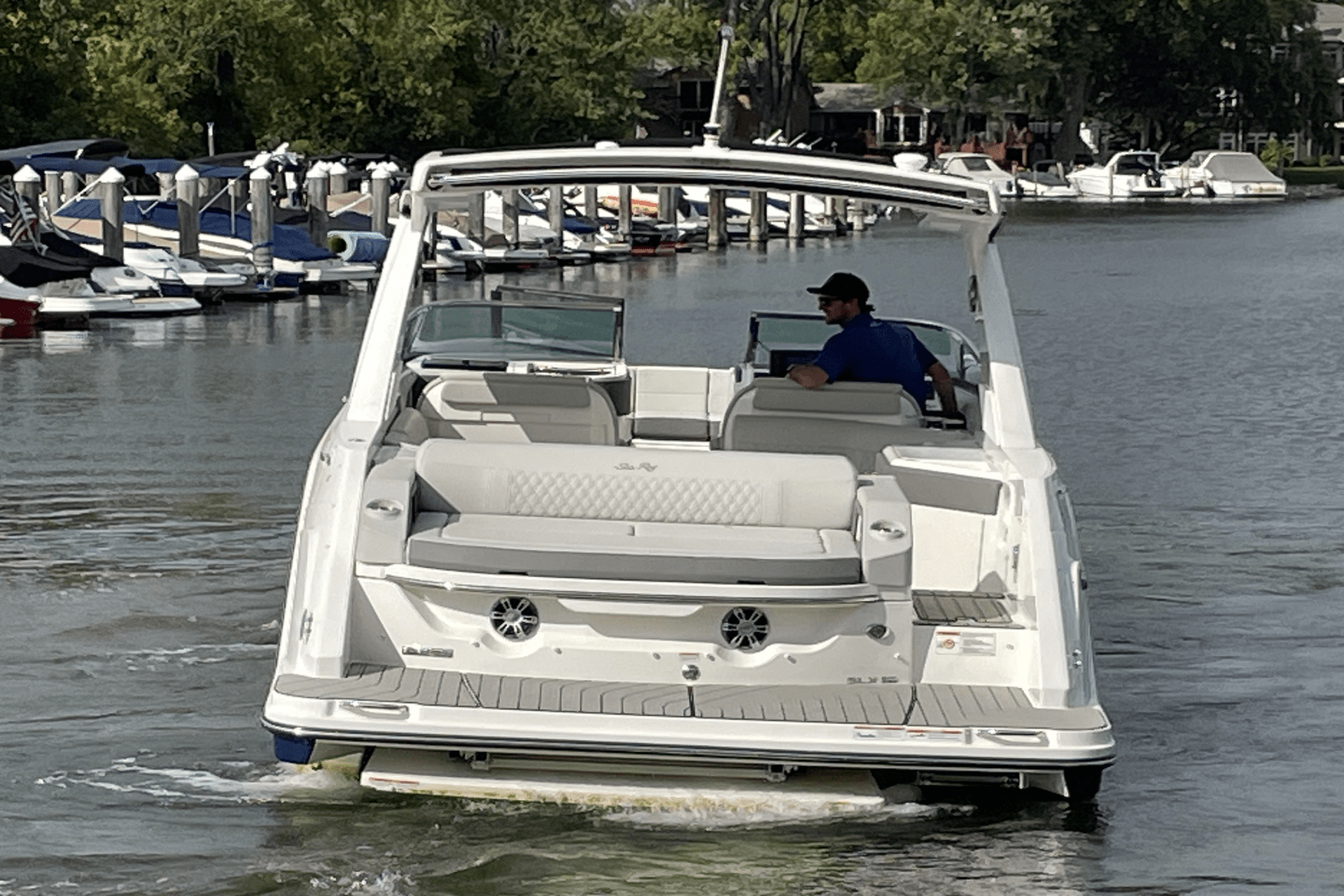 2026 Sea Ray SLX 310 Image Thumbnail #8