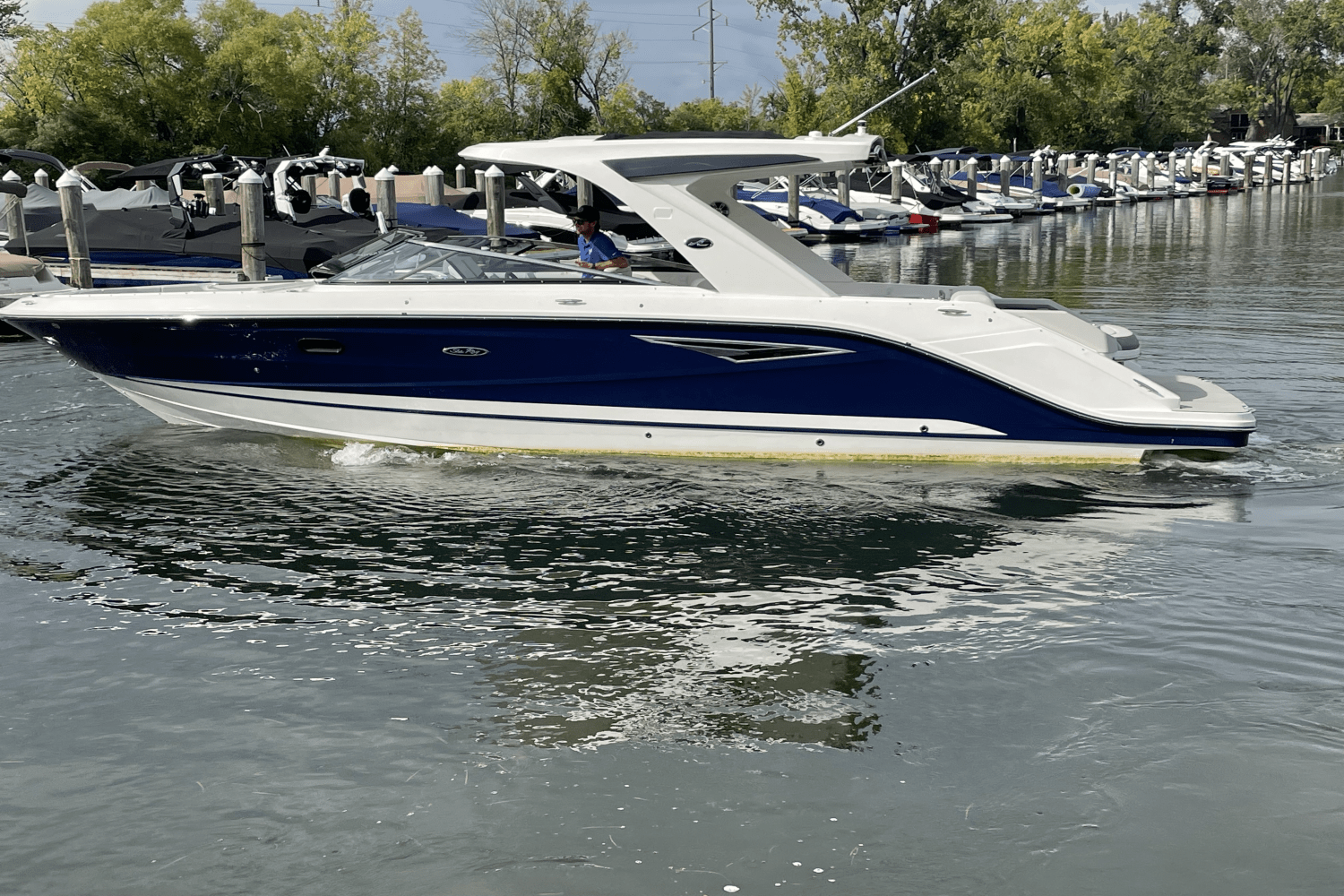 2026 Sea Ray SLX 310 Image Thumbnail #4
