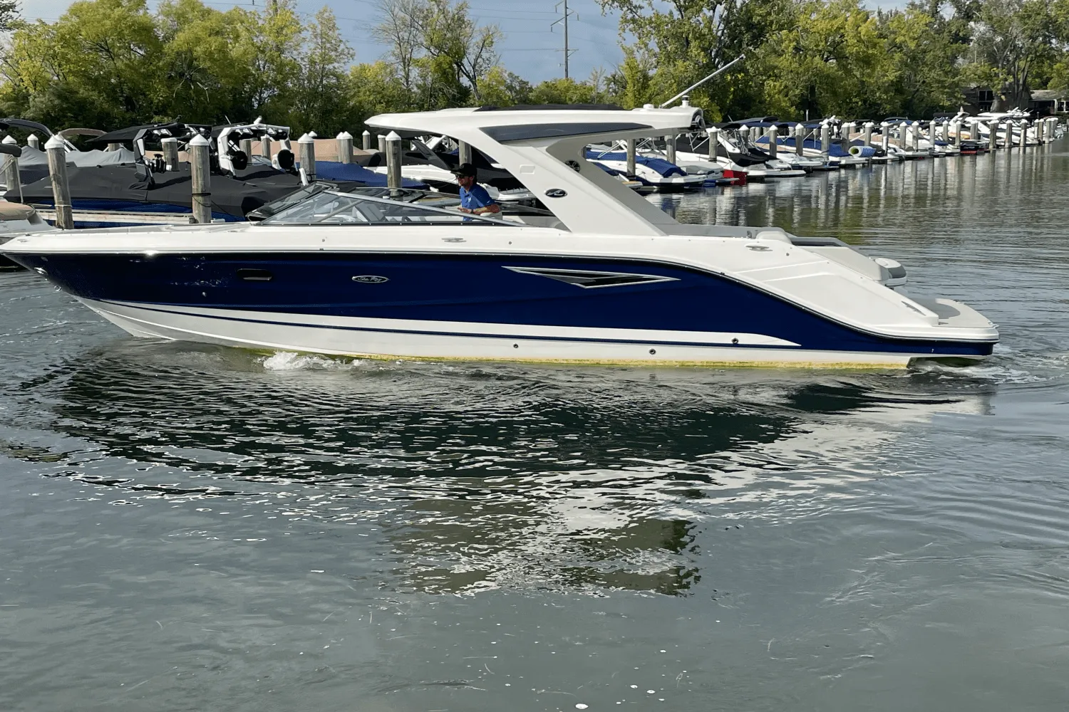 2026 Sea Ray SLX 310 Image Thumbnail #11
