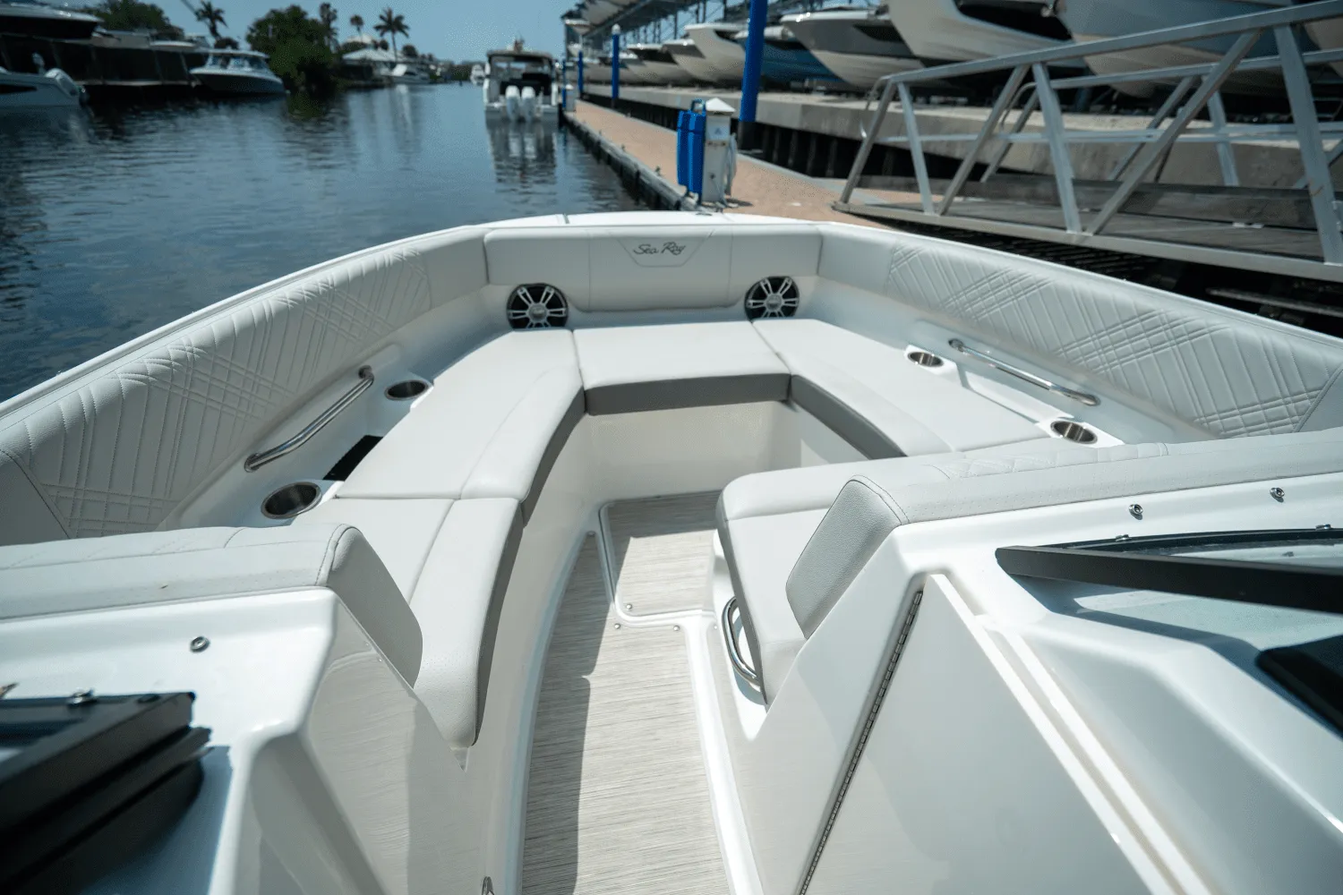 2025 Sea Ray SDX 250 Outboard Image Thumbnail #19