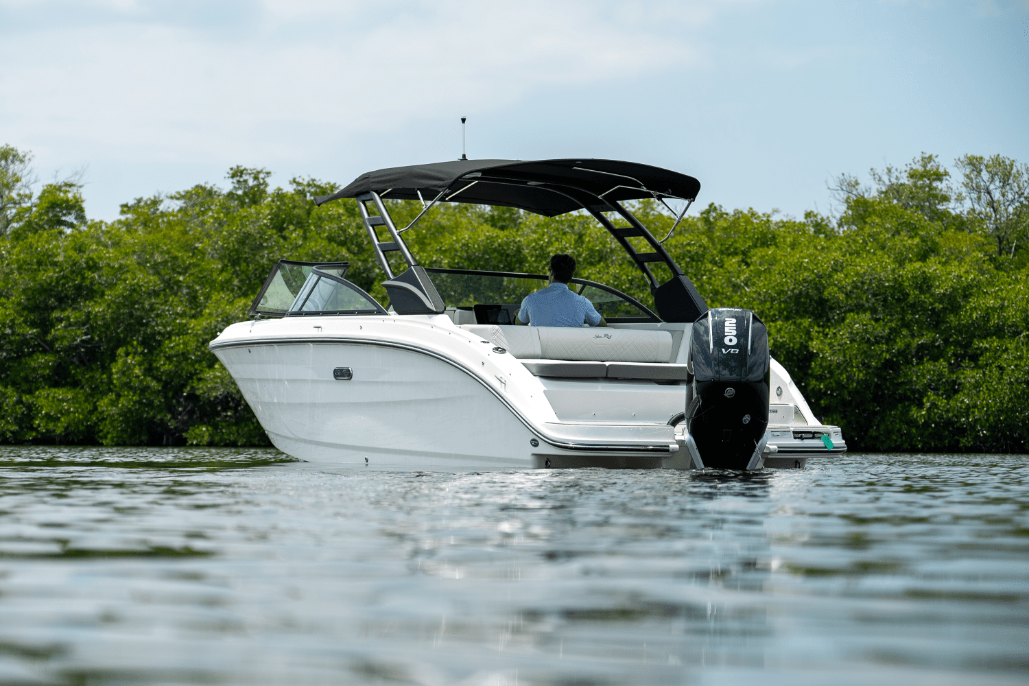 2025 Sea Ray SDX 250 Outboard Image Thumbnail #1