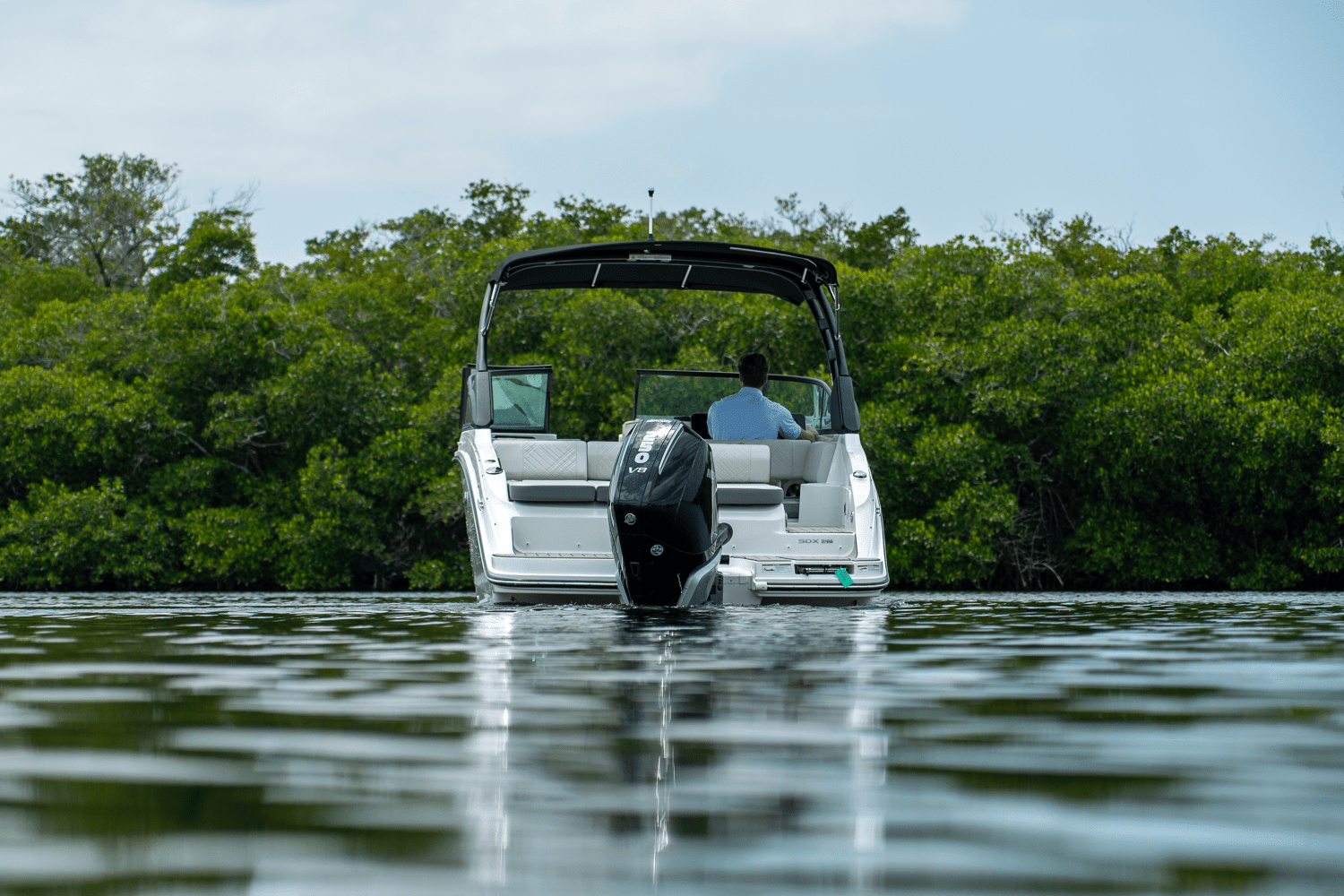 2025 Sea Ray SDX 250 Outboard Image Thumbnail #25