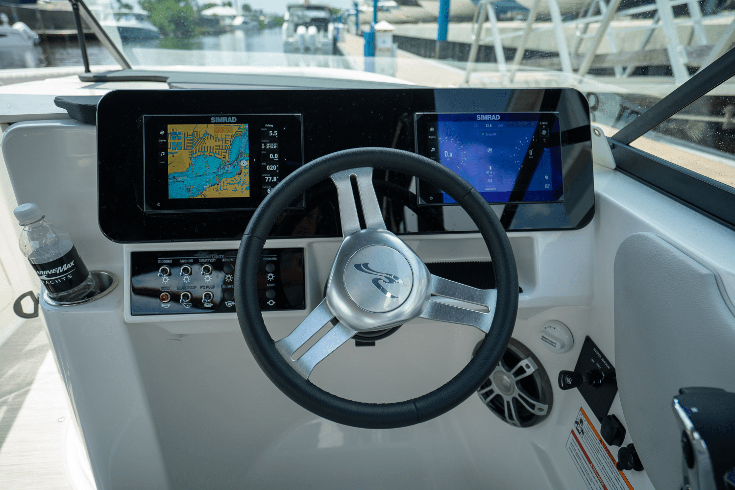 2025 Sea Ray SDX 250 Outboard Image Thumbnail #15