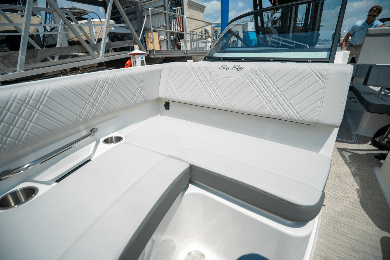 2025 Sea Ray SDX 250 Outboard Image Thumbnail #22