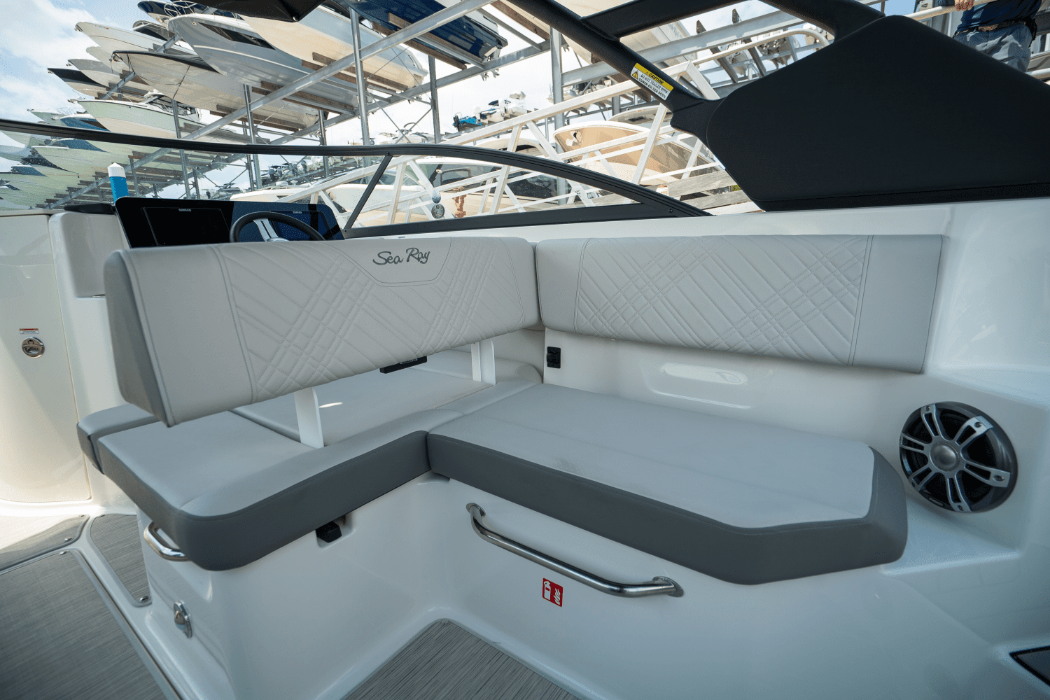 2025 Sea Ray SDX 250 Outboard Image Thumbnail #11