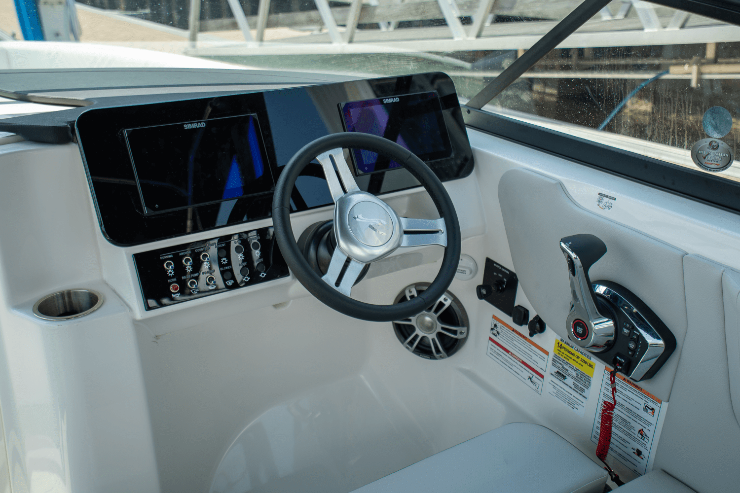 2025 Sea Ray SDX 250 Outboard Image Thumbnail #14