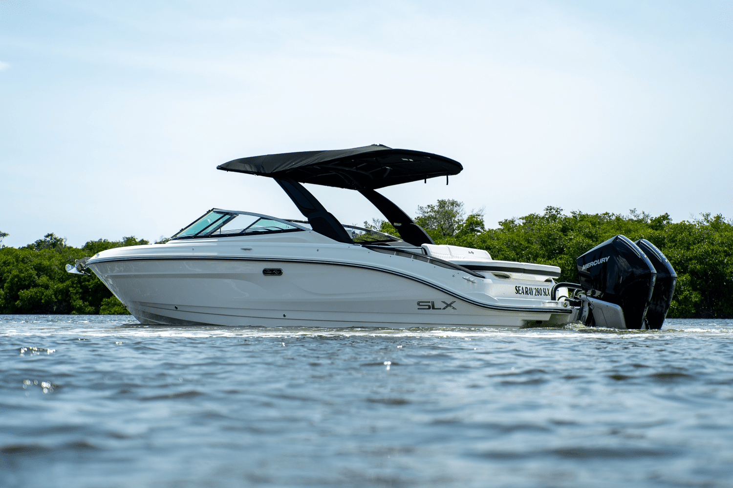 2025 Sea Ray SLX 280 Image Thumbnail #1