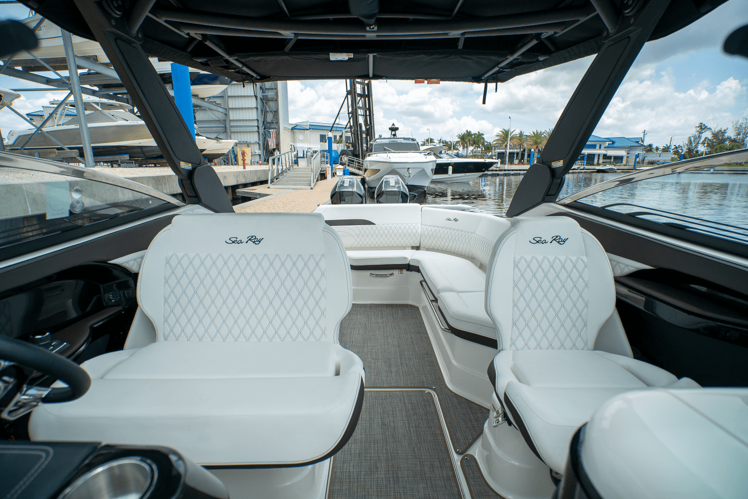 2025 Sea Ray SLX 280 Image Thumbnail #21
