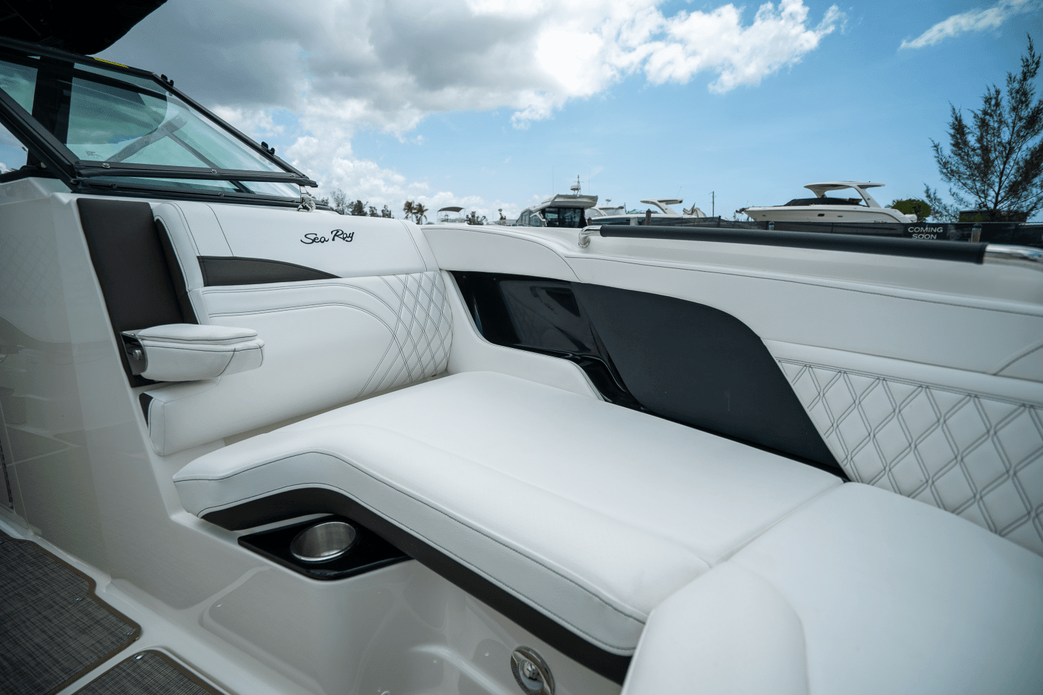 2025 Sea Ray SLX 280 Image Thumbnail #18