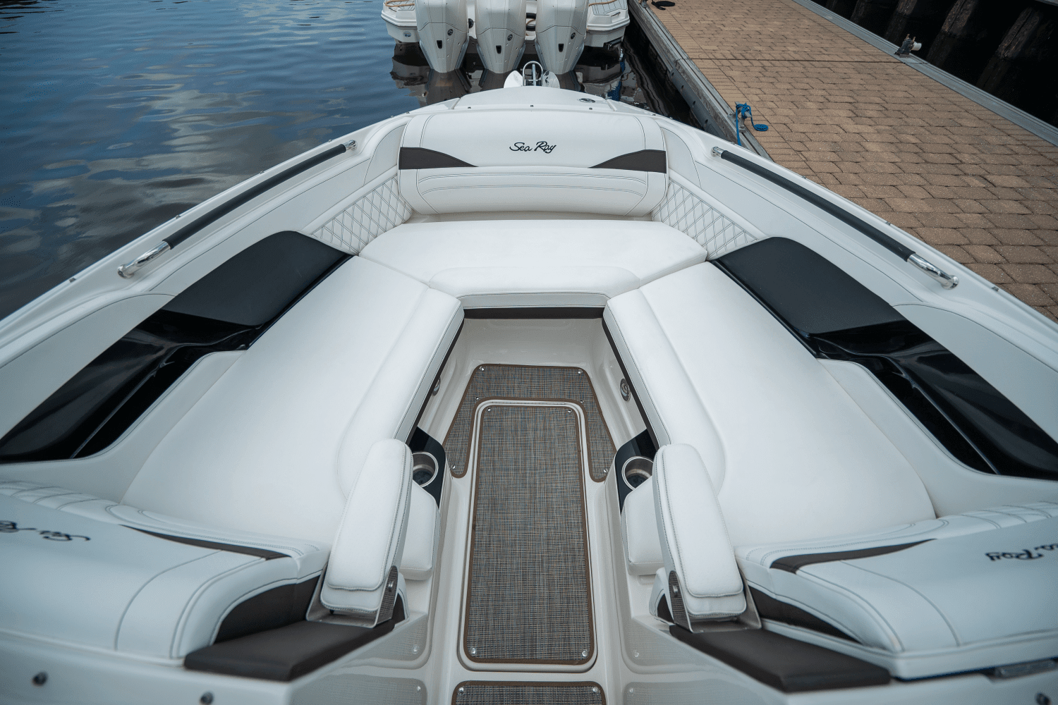 2025 Sea Ray SLX 280 Image Thumbnail #17