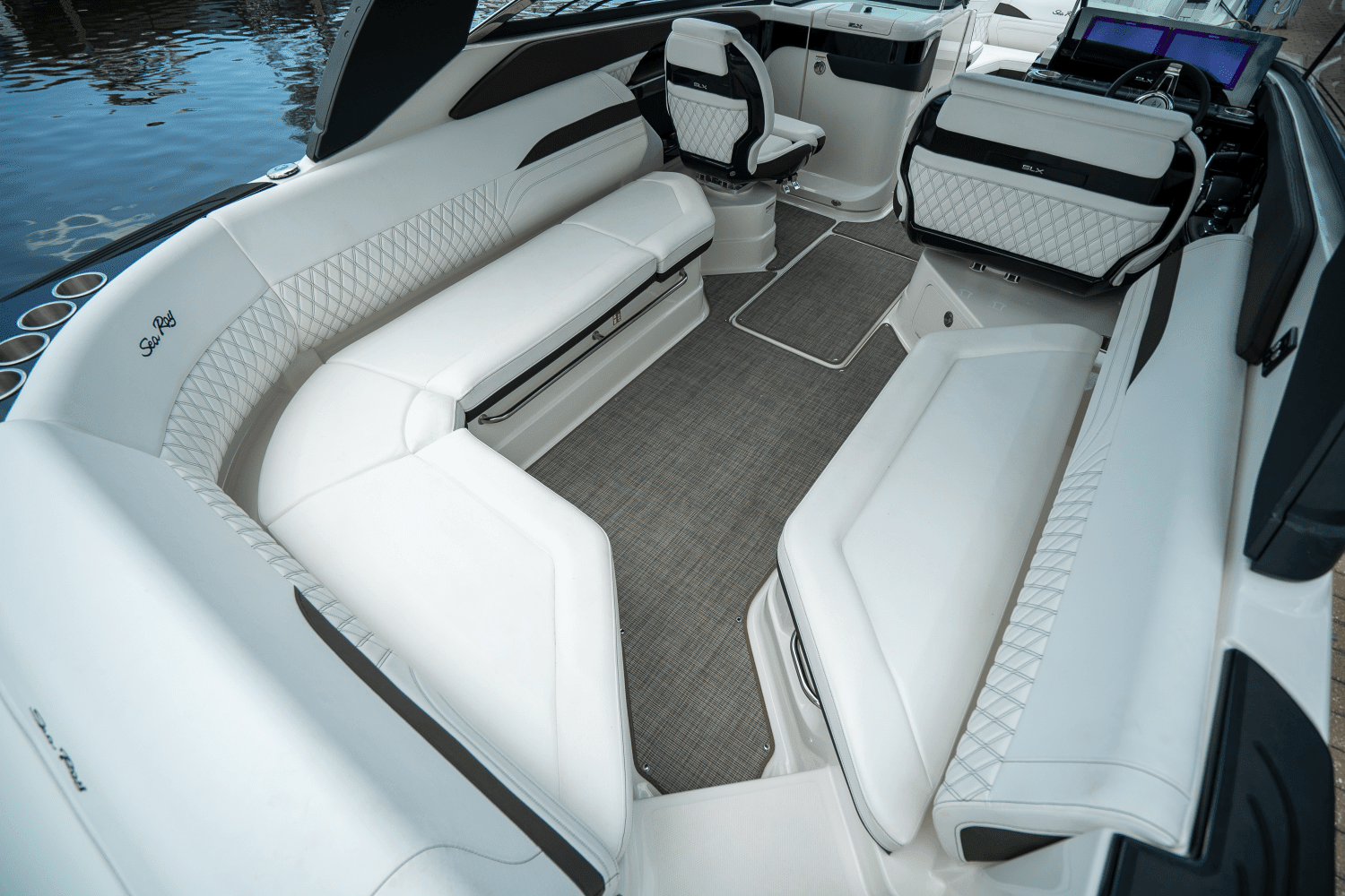 2025 Sea Ray SLX 280 Image Thumbnail #8