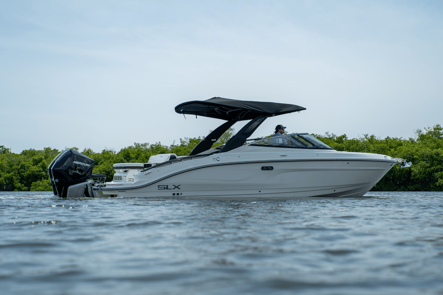 2025 Sea Ray SLX 280 Image Thumbnail #31